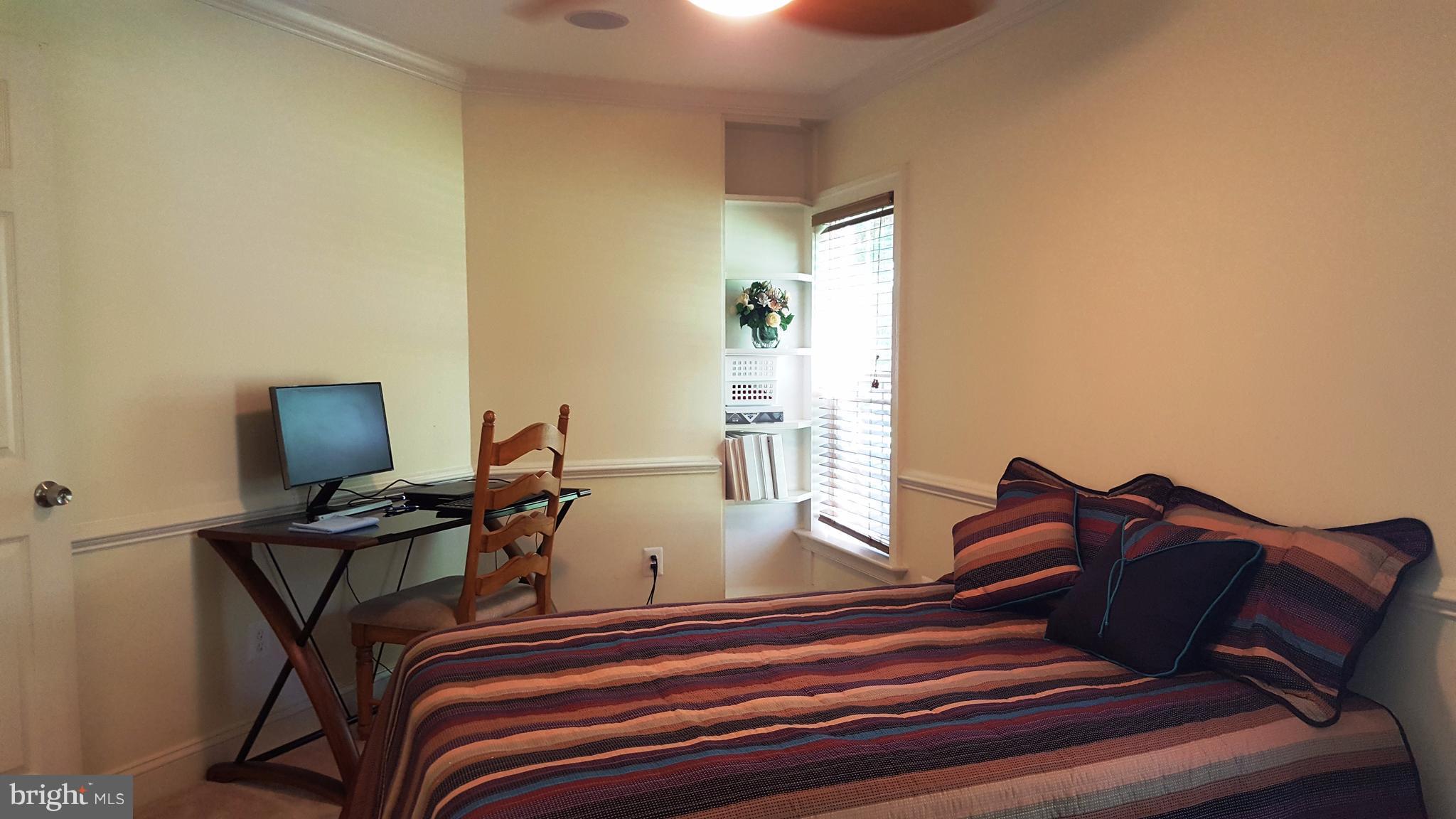 ALGONQUIN HILLS - Residential