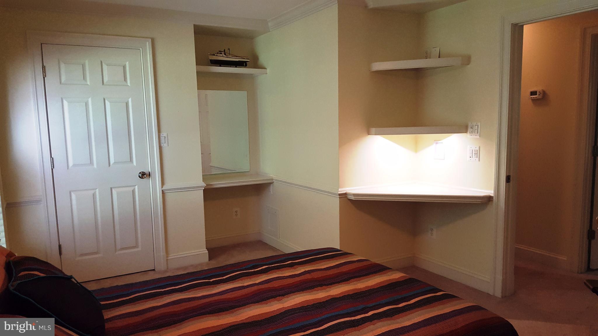 ALGONQUIN HILLS - Residential