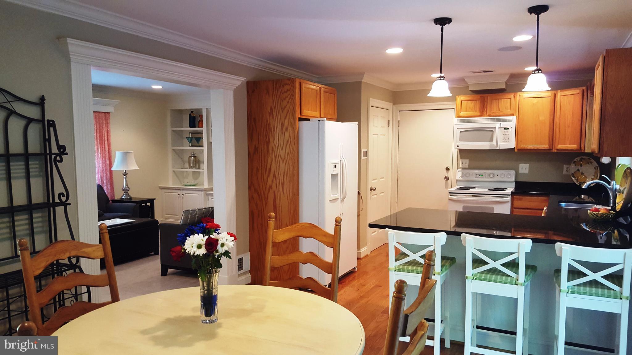 ALGONQUIN HILLS - Residential