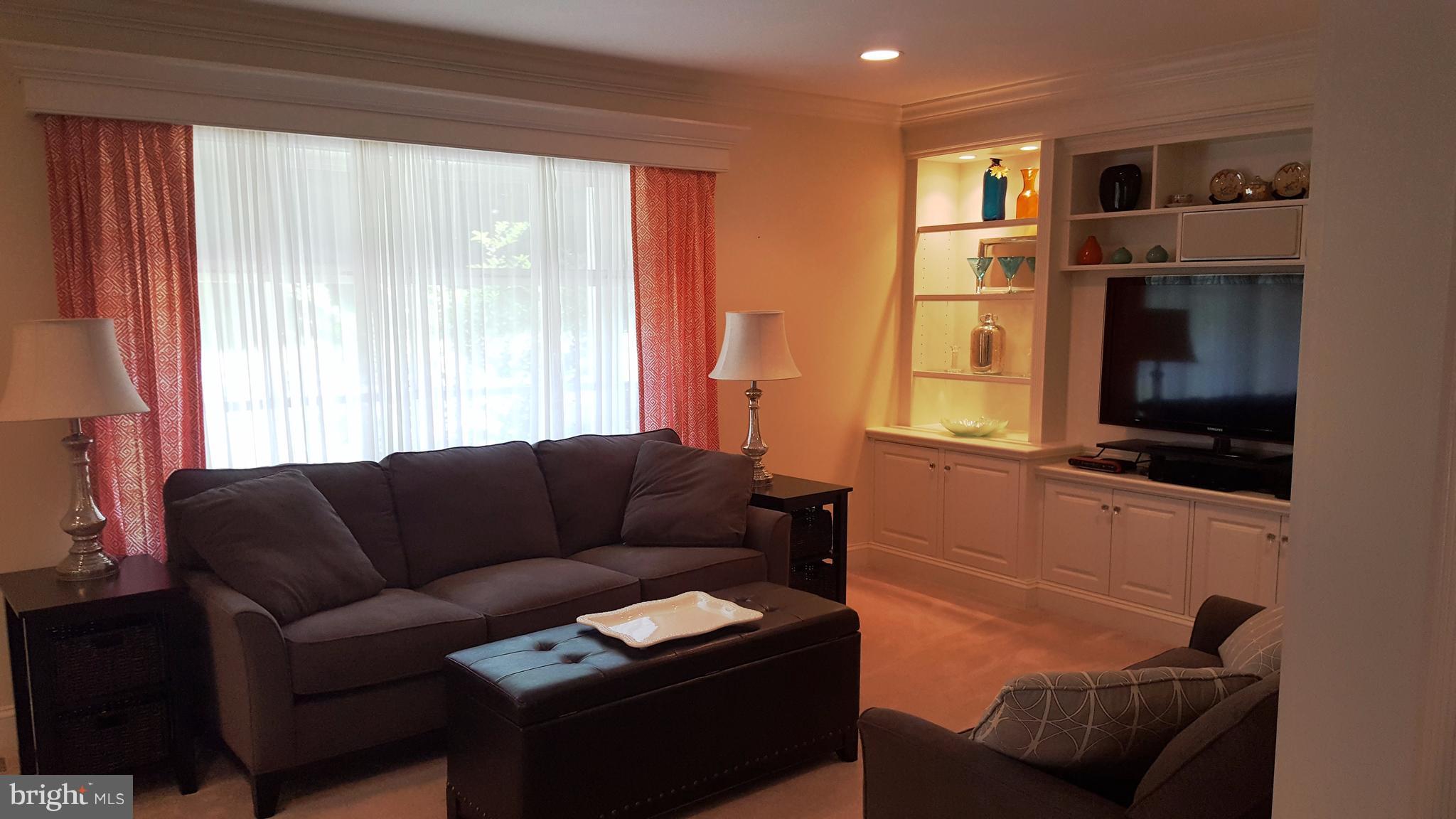 ALGONQUIN HILLS - Residential