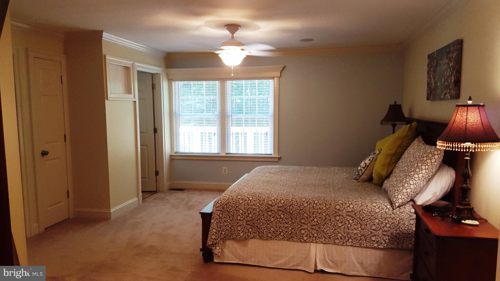 ALGONQUIN HILLS - Residential