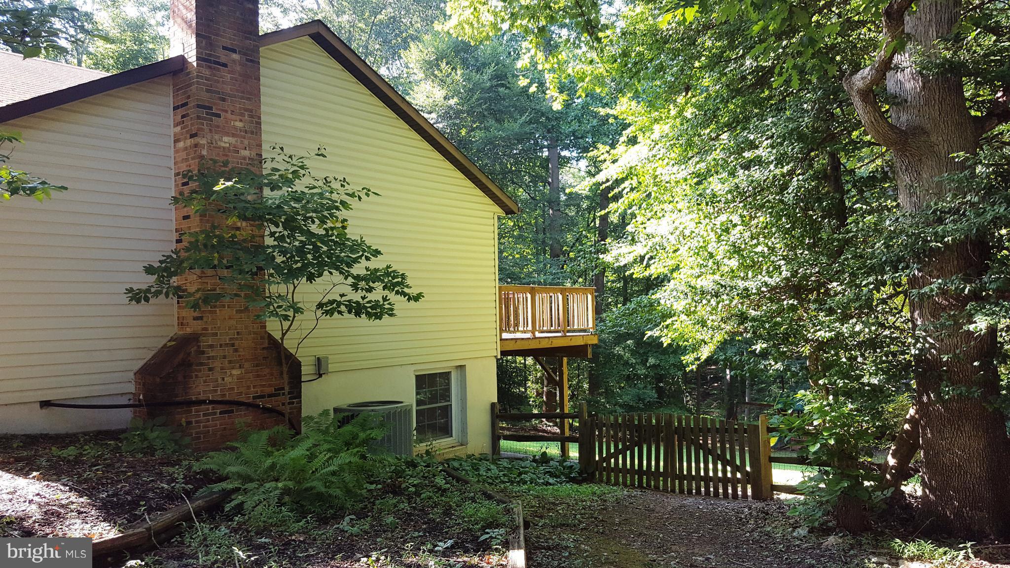 ALGONQUIN HILLS - Residential