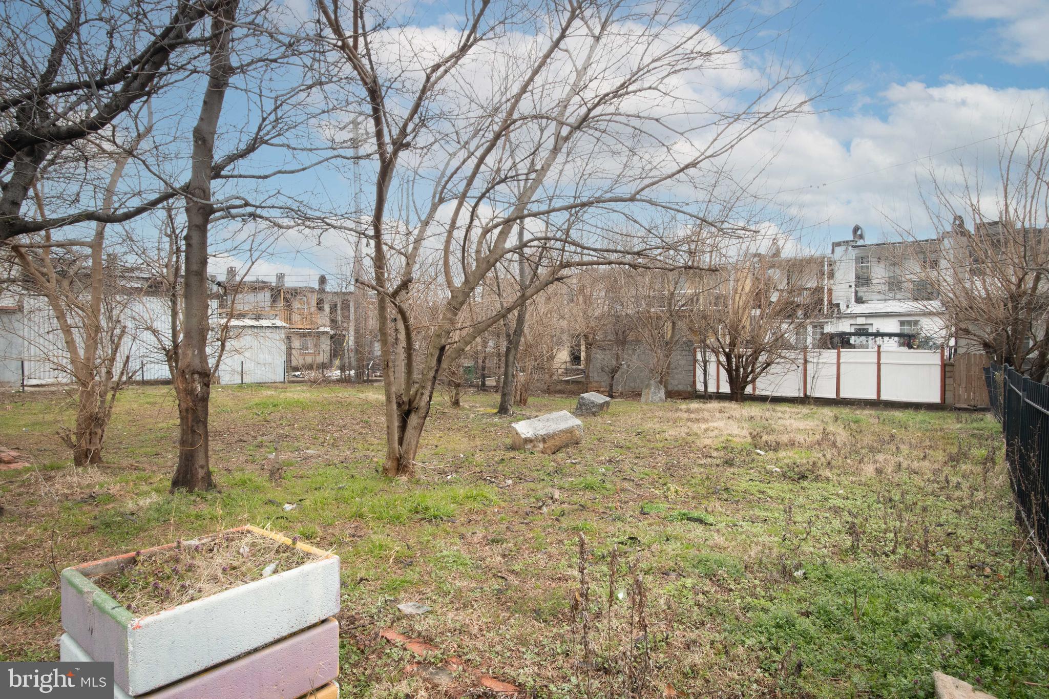 MCELDERRY PARK - Land