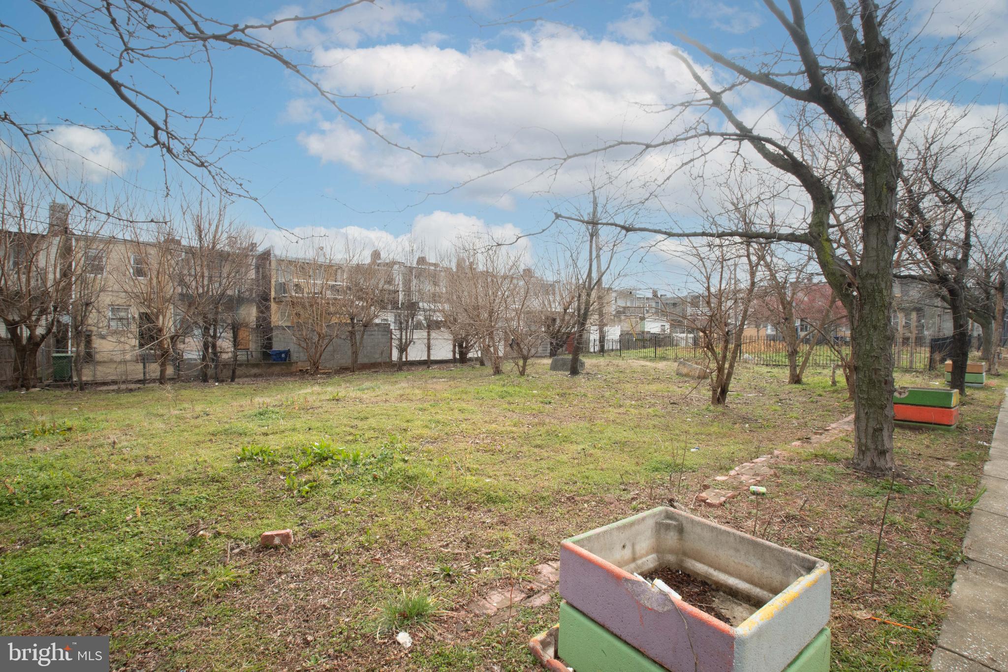 MCELDERRY PARK - Land