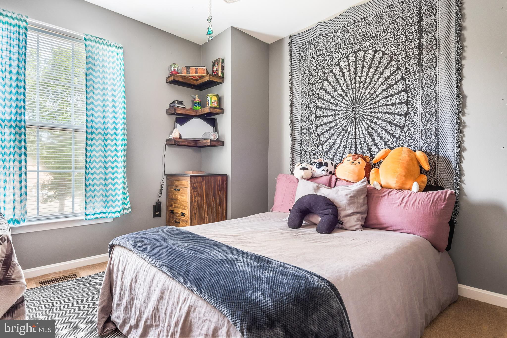 ROLLING BROOK - Residential