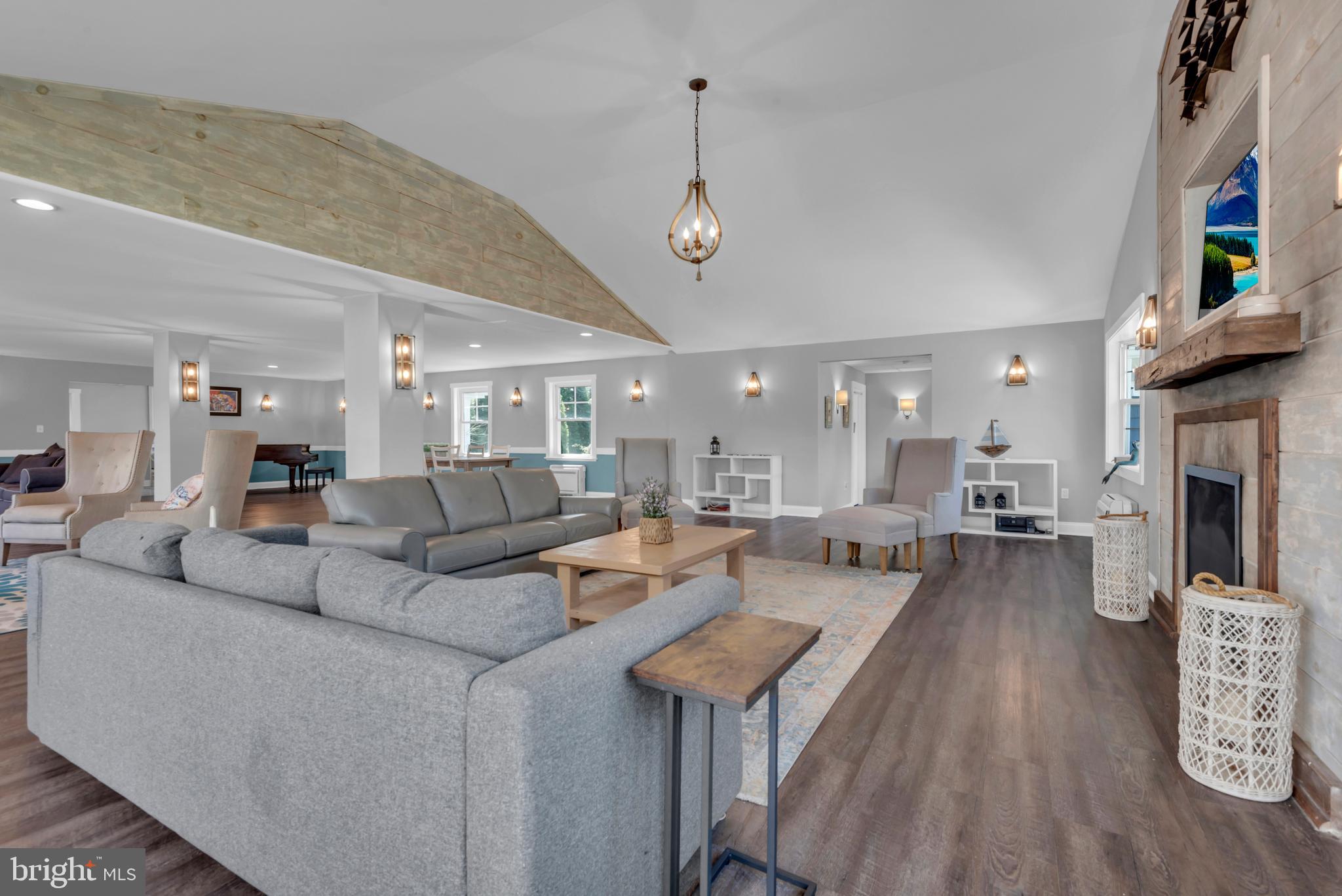 REGULARS - Residential