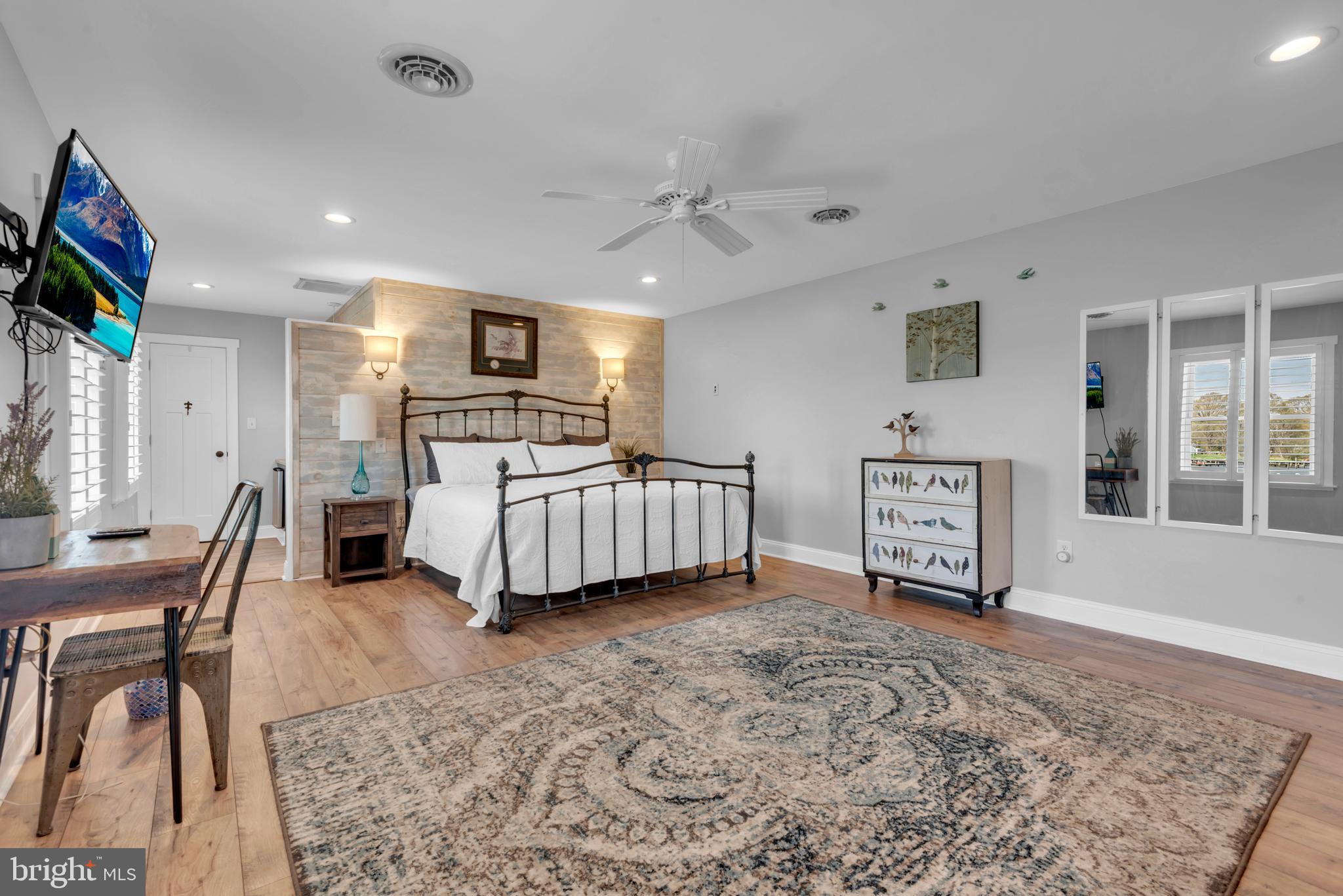 REGULARS - Residential