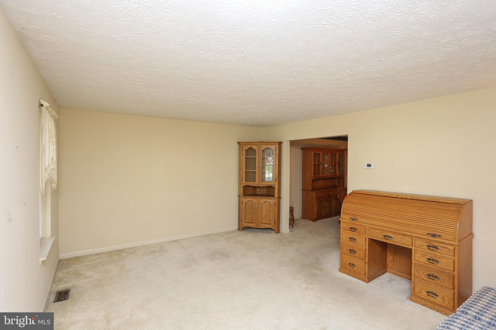 1533 PALM COURT