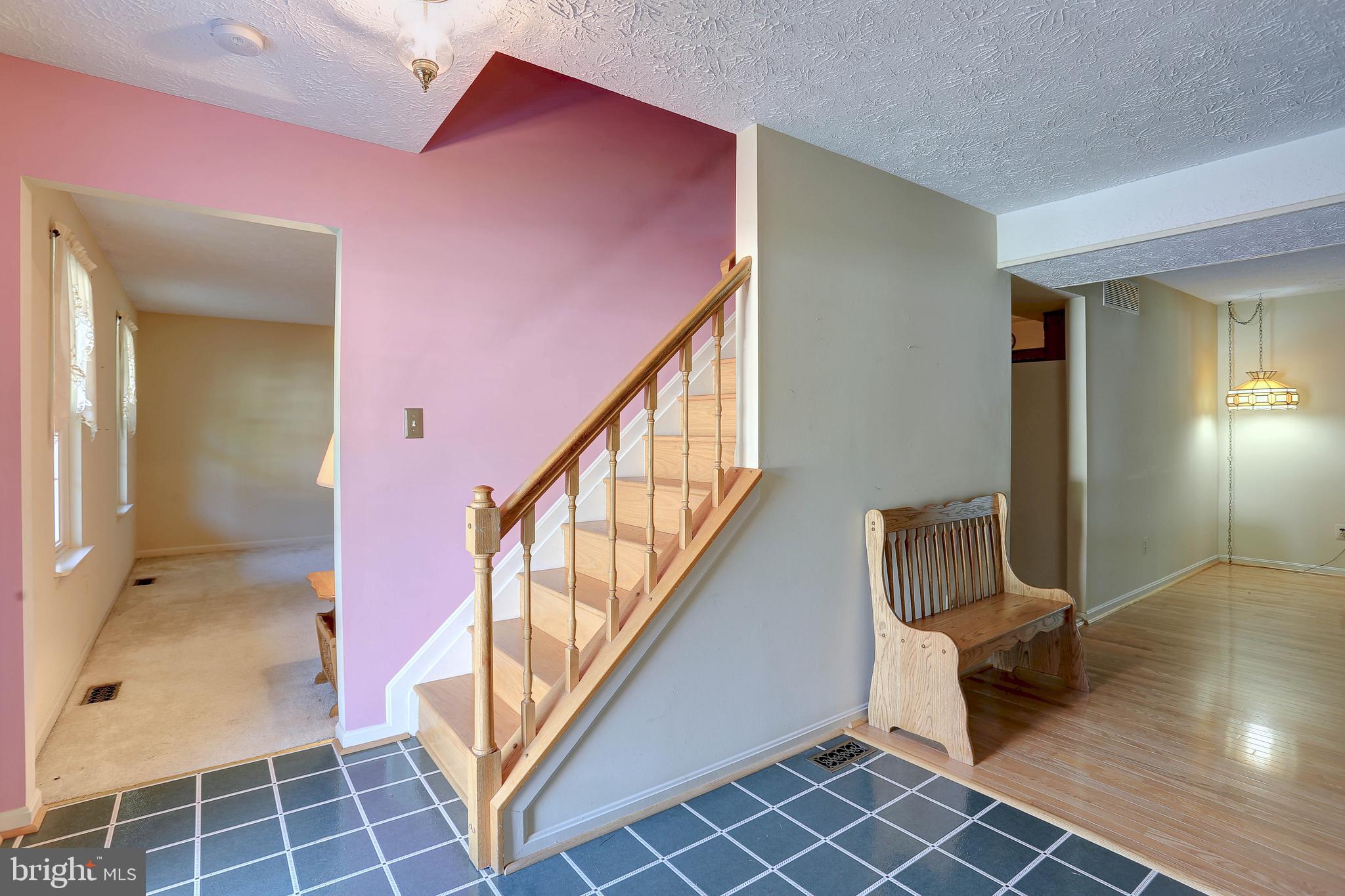 1533 PALM COURT