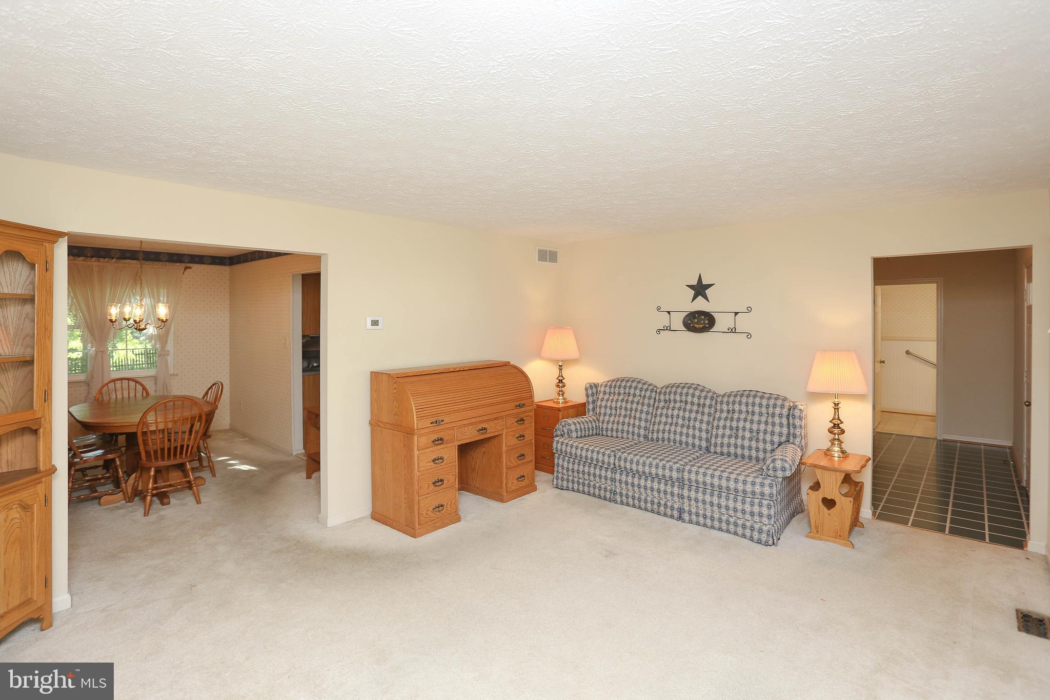 1533 PALM COURT