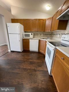 PARKVIEW CONDOMINIUMS - Residential Lease