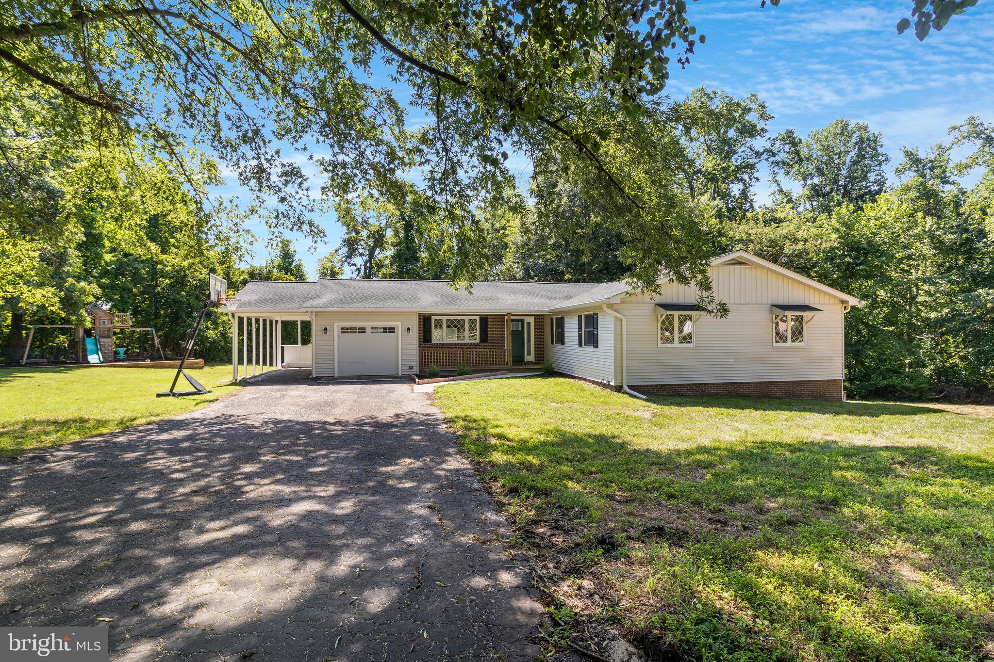 LORD CALVERT HILLS - Residential