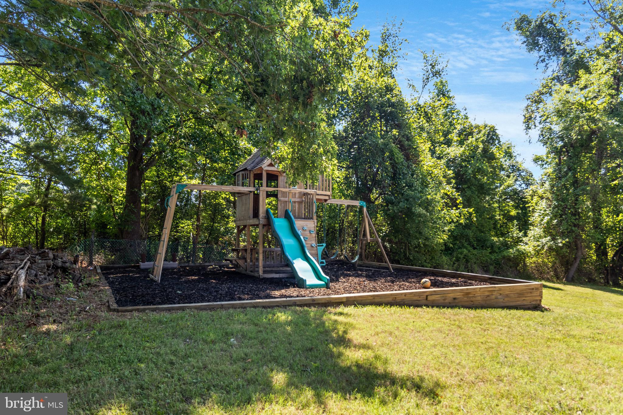 LORD CALVERT HILLS - Residential