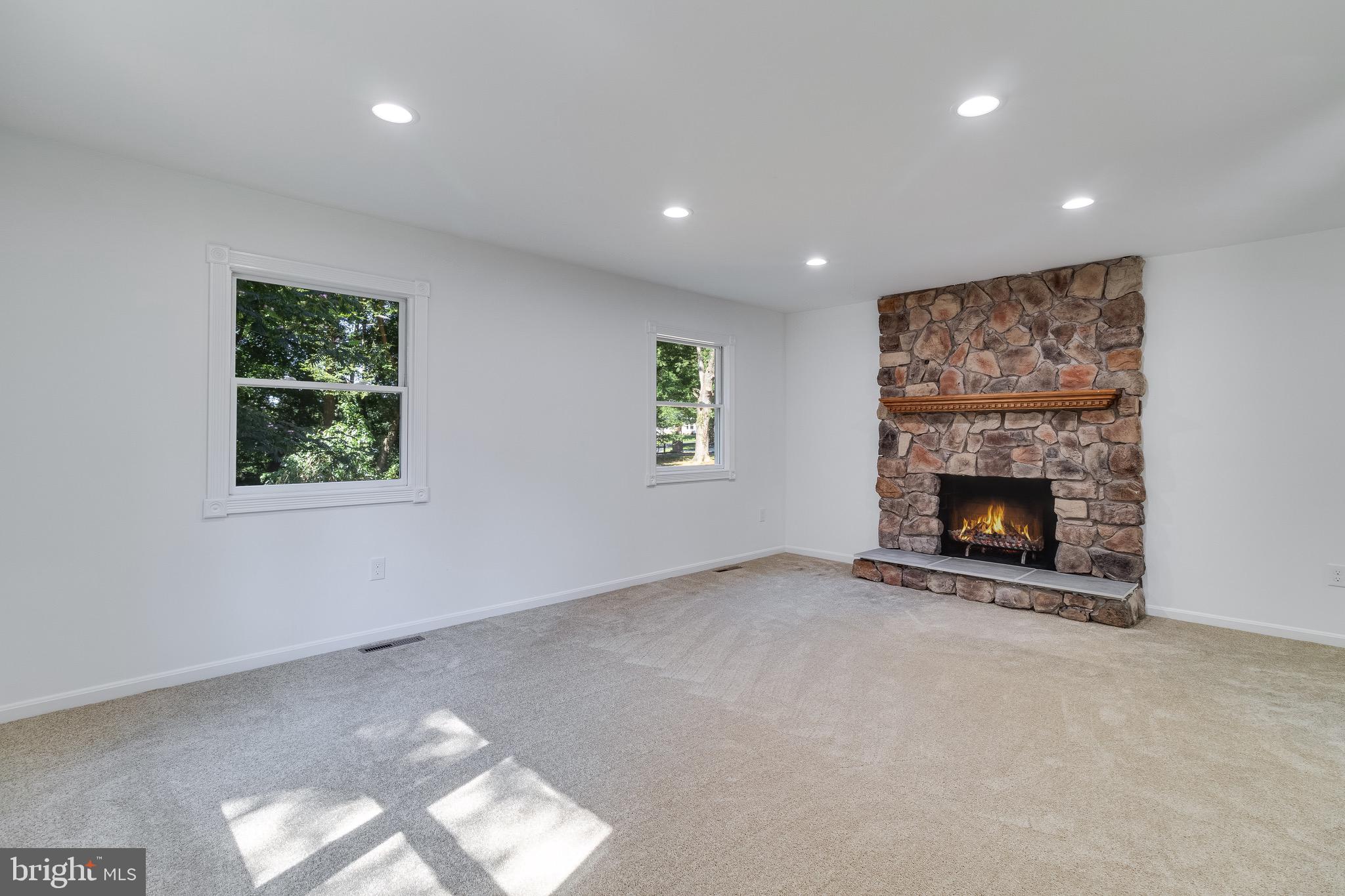 LORD CALVERT HILLS - Residential