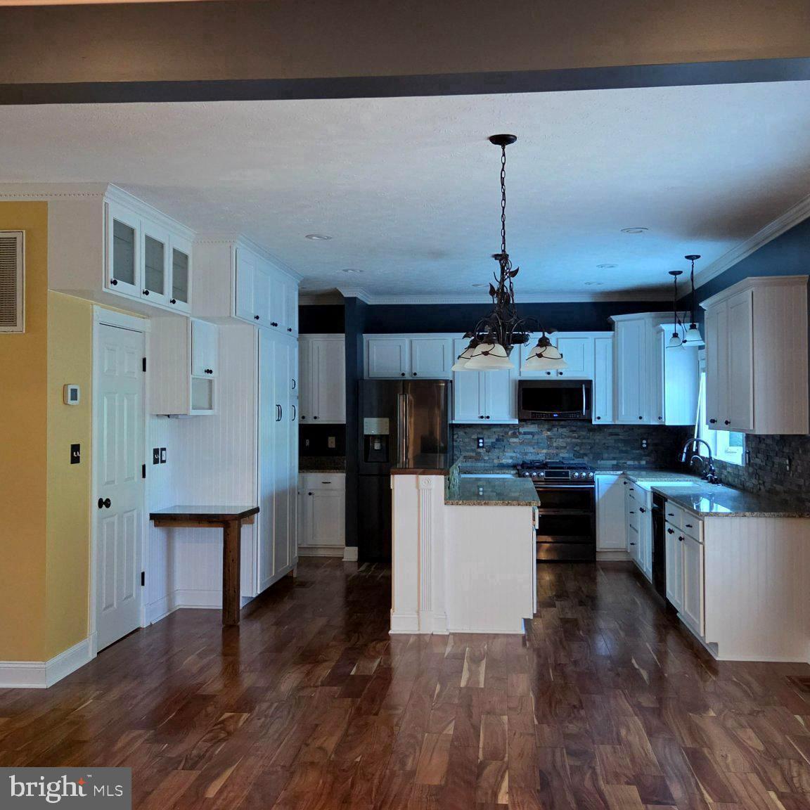 WILDERNESS SHORES - Residential