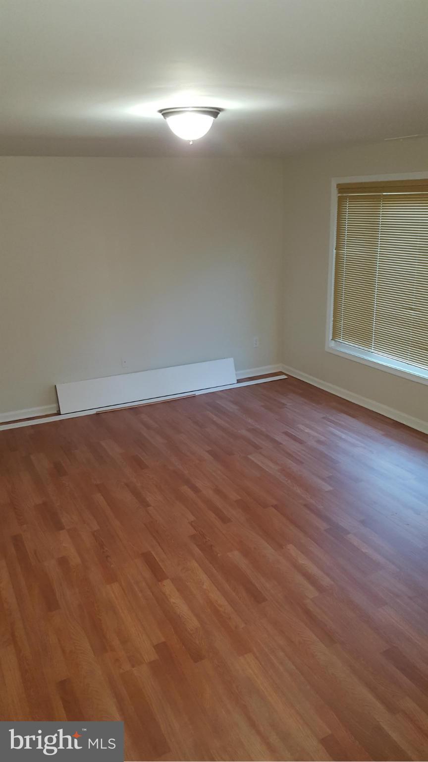 OLD TOWNE VILLAGE CONDOMINIUMS - Residential Lease