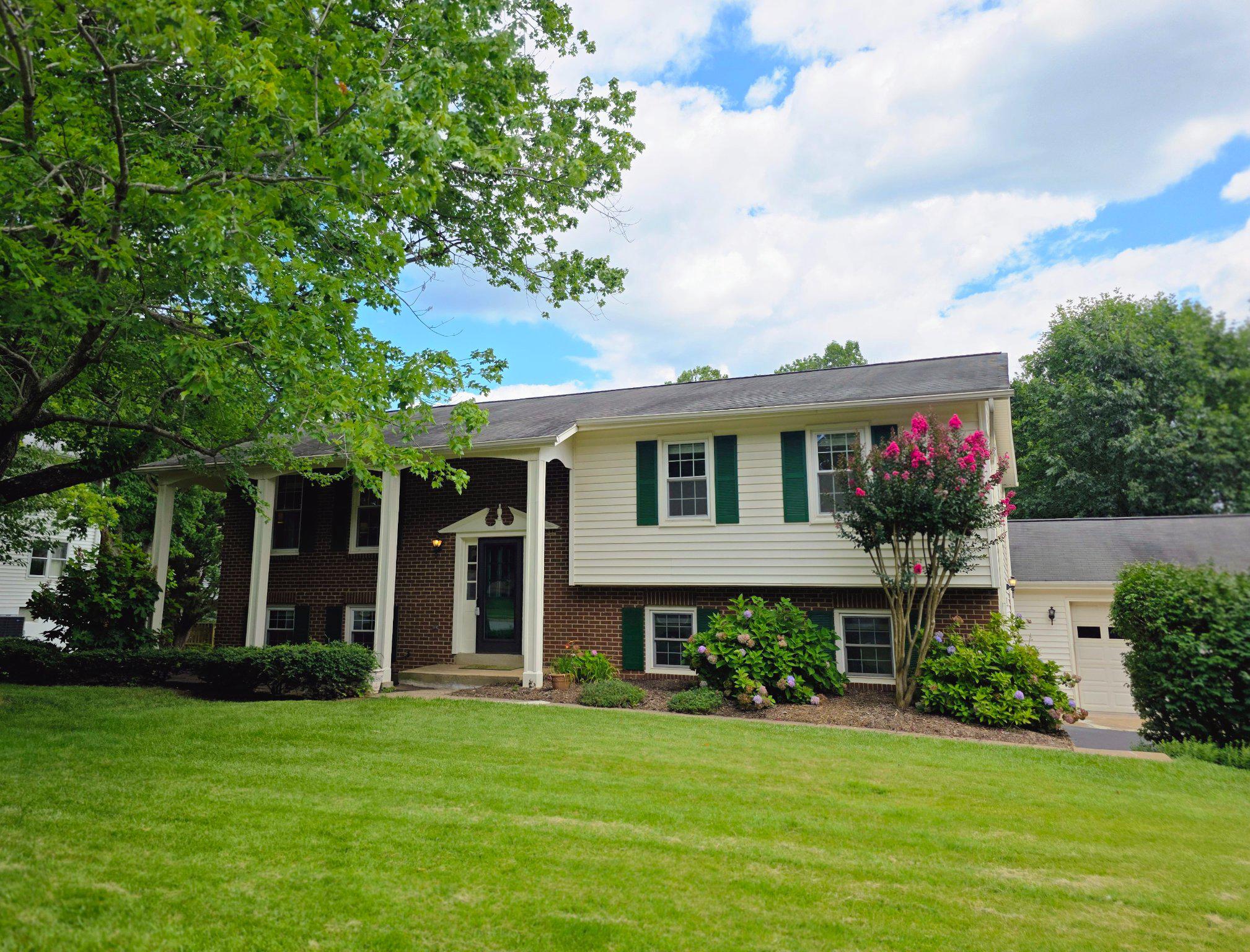 3213 ALLNESS LANE