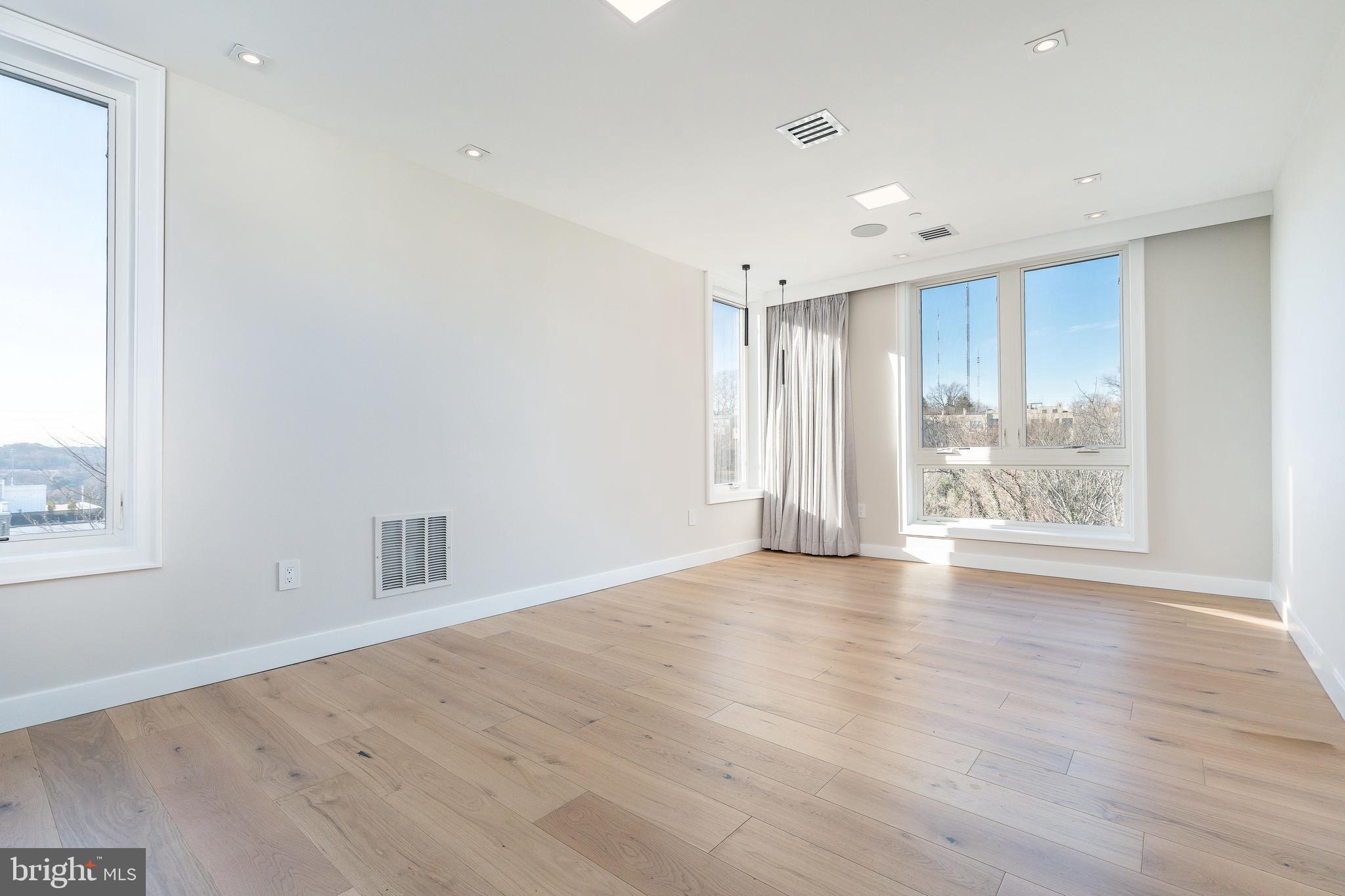 MANAYUNK - Residential