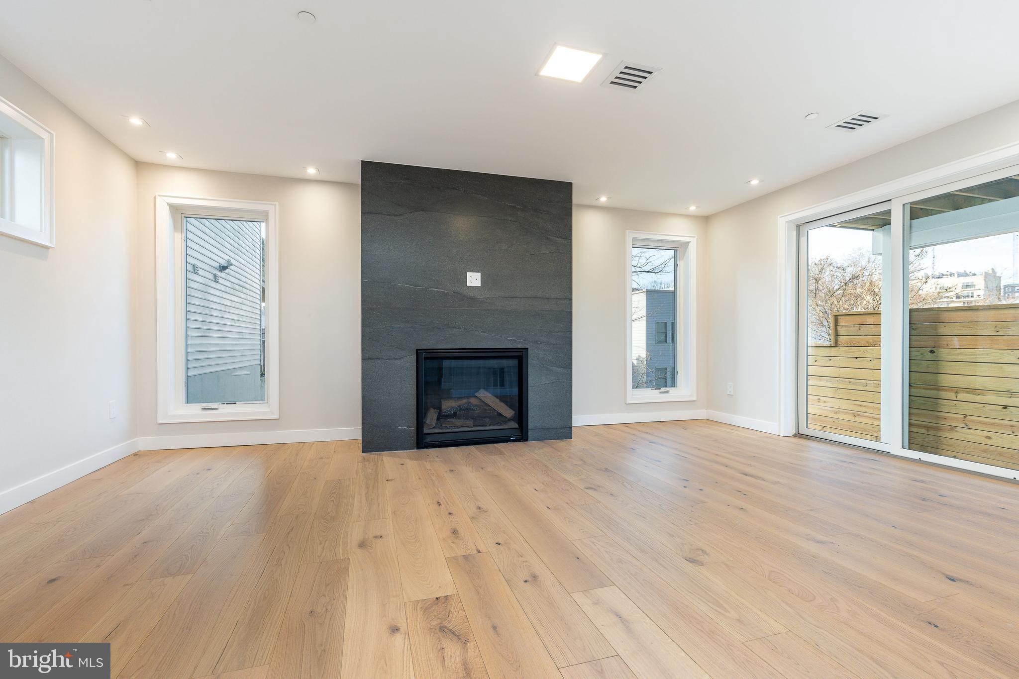 MANAYUNK - Residential