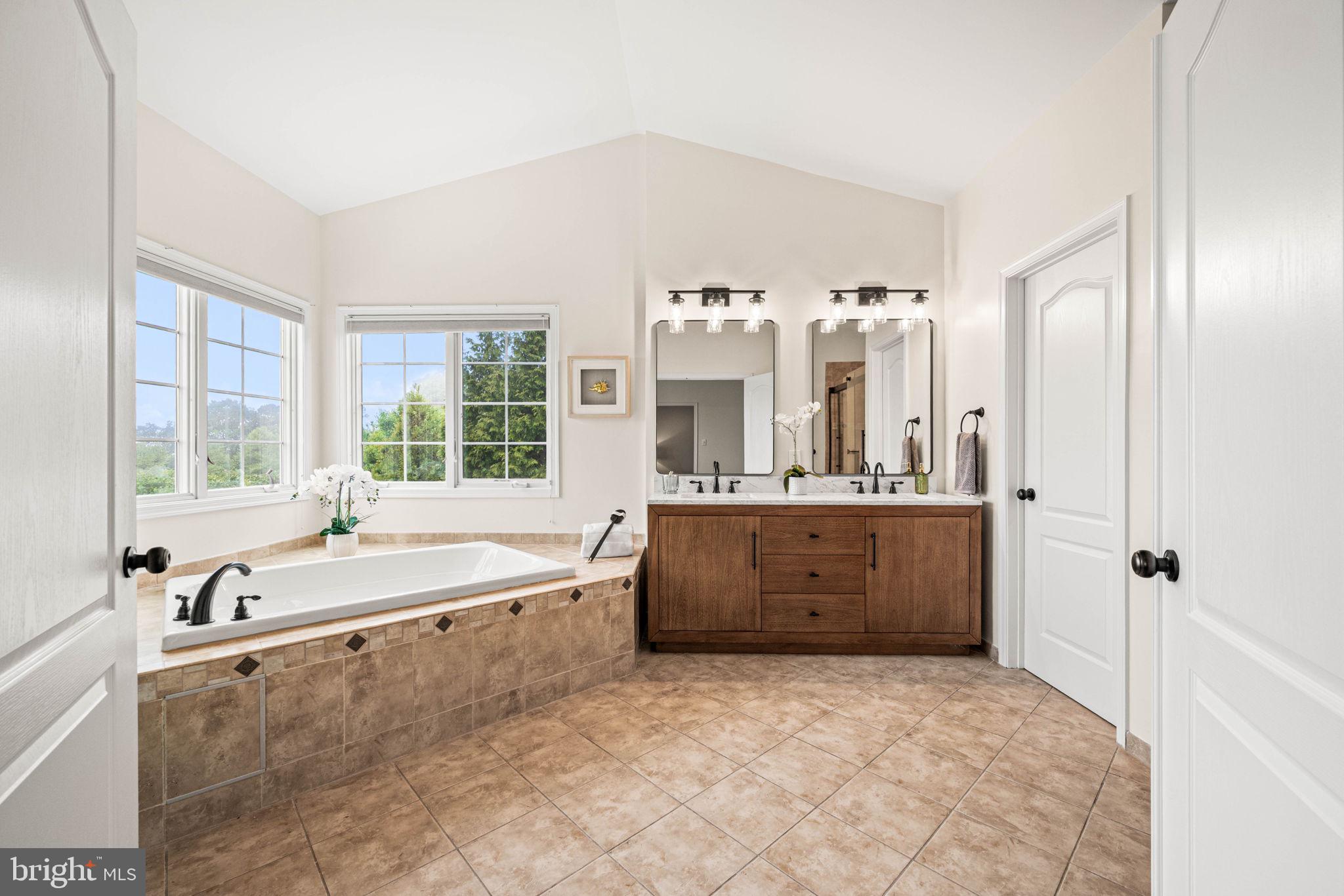 CHESTNUT RIDGE ESTATES - Residential