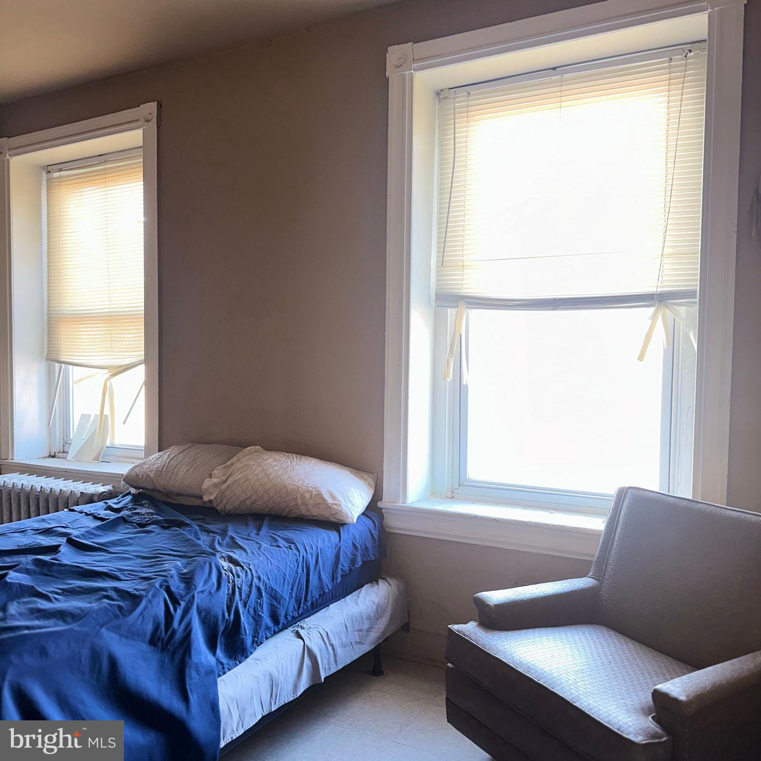 STRAWBERRY MANSION - Residential Income