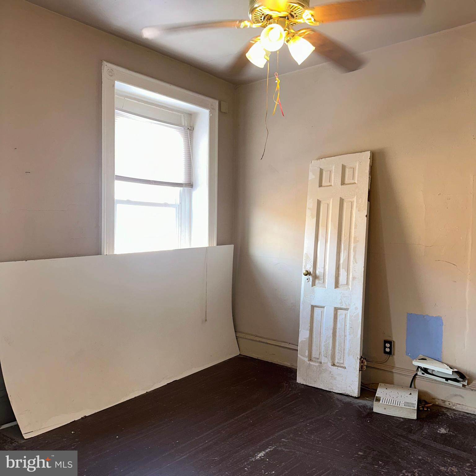 STRAWBERRY MANSION - Residential Income