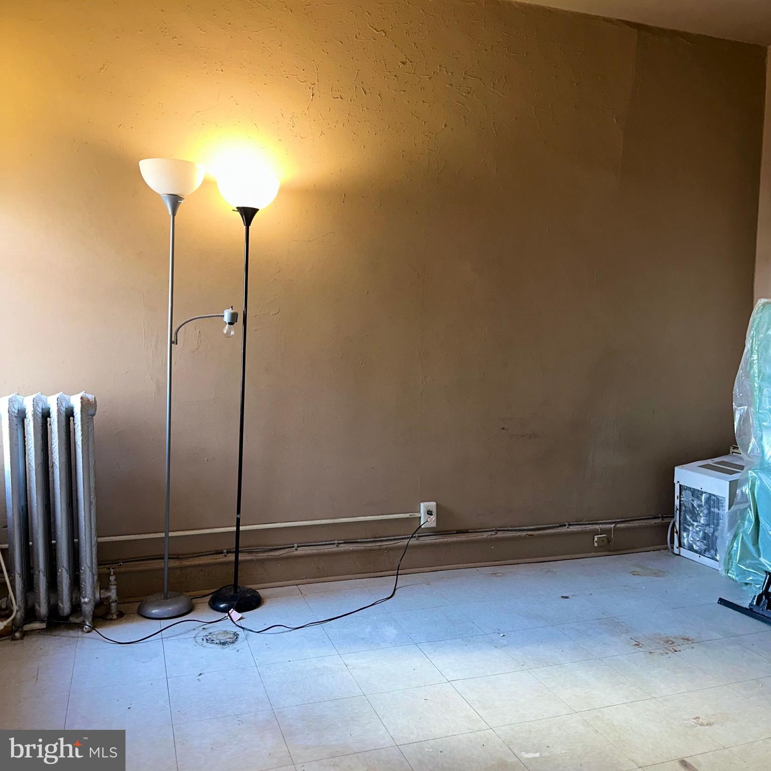 STRAWBERRY MANSION - Residential Income