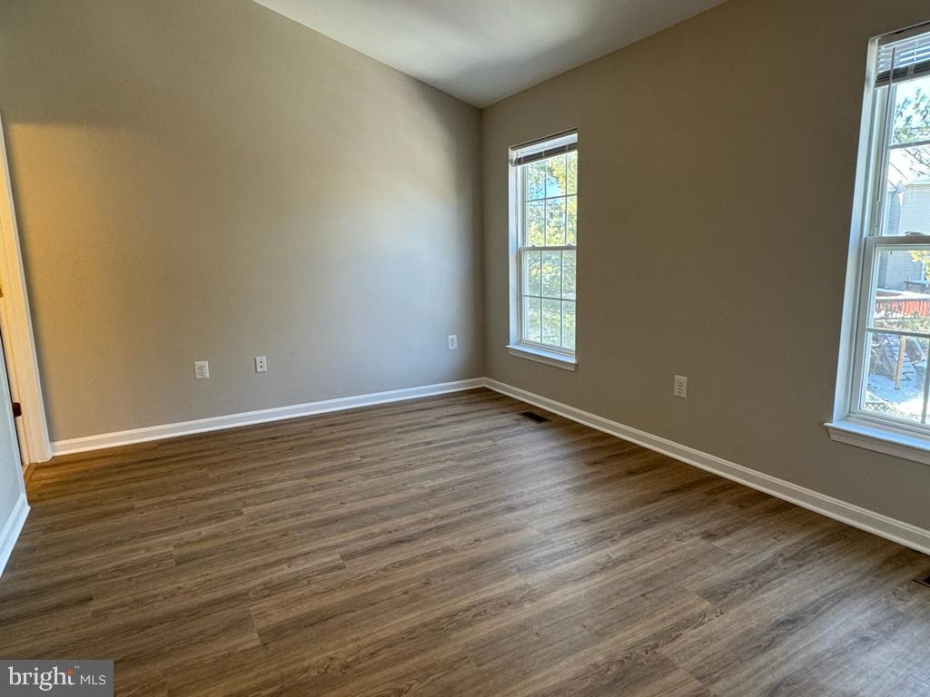 NORTH CROSSING - Residential Lease