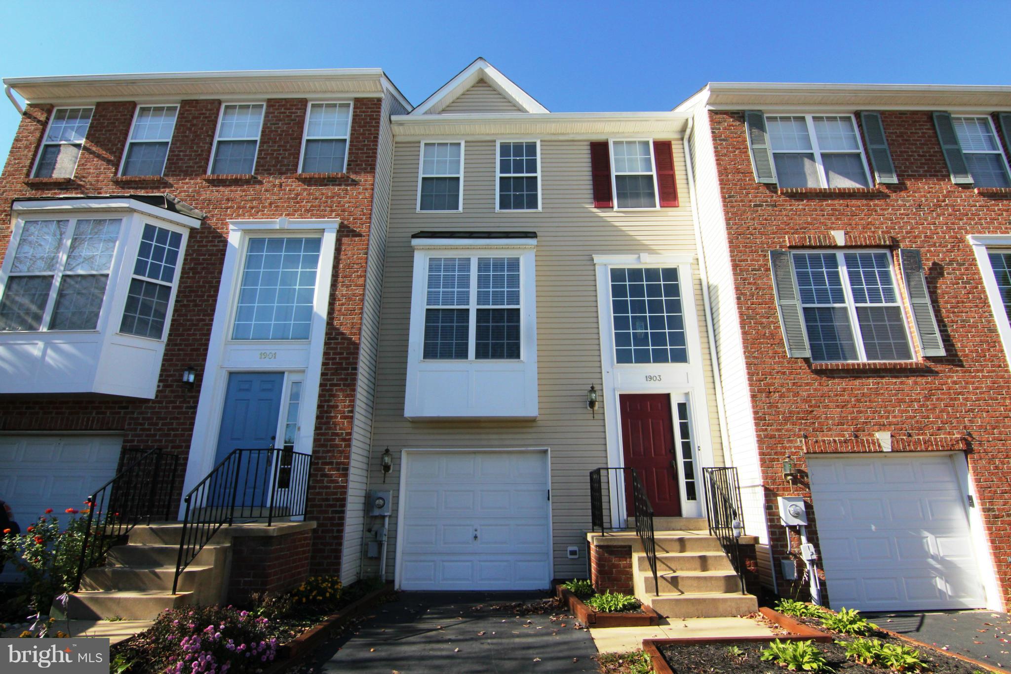 NORTH CROSSING - Residential Lease