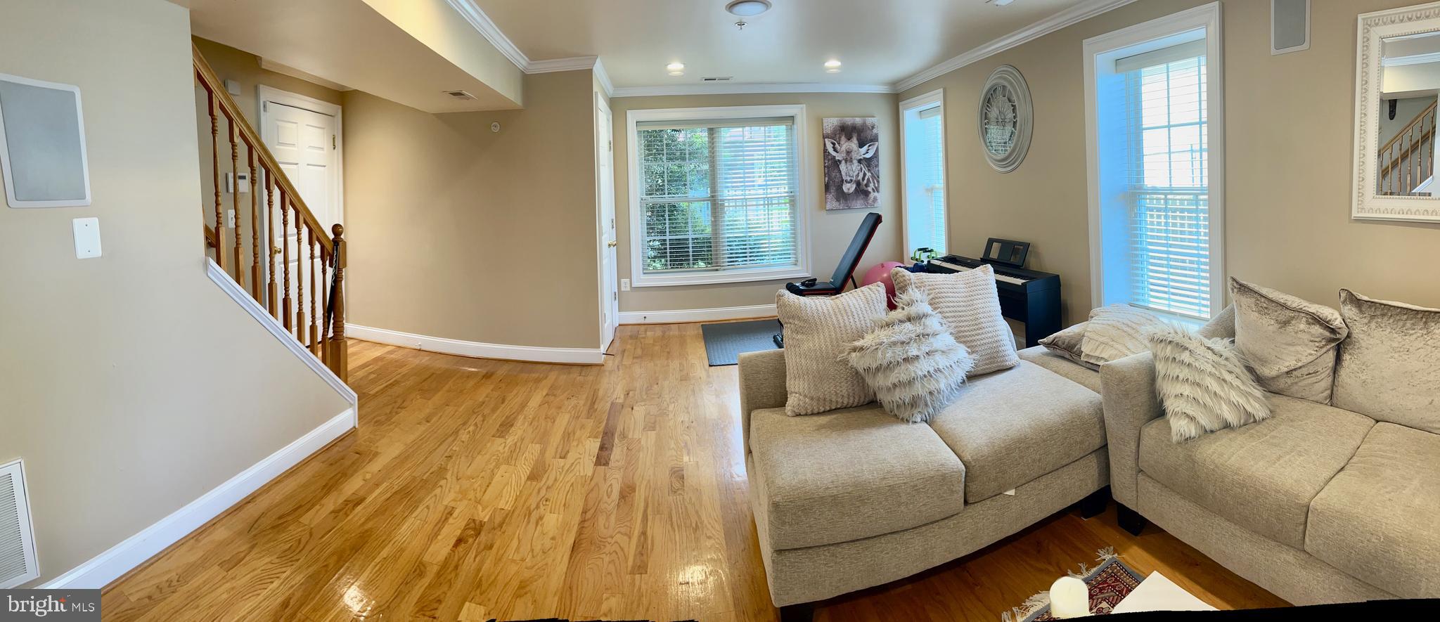 PT ROCKVILLE TWN RES 1 - Residential Lease