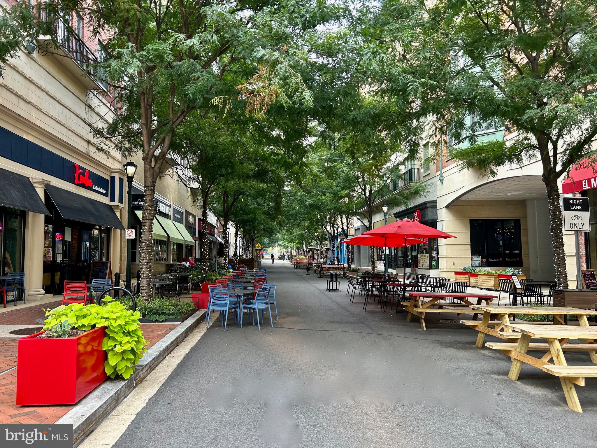 PT ROCKVILLE TWN RES 1 - Residential Lease