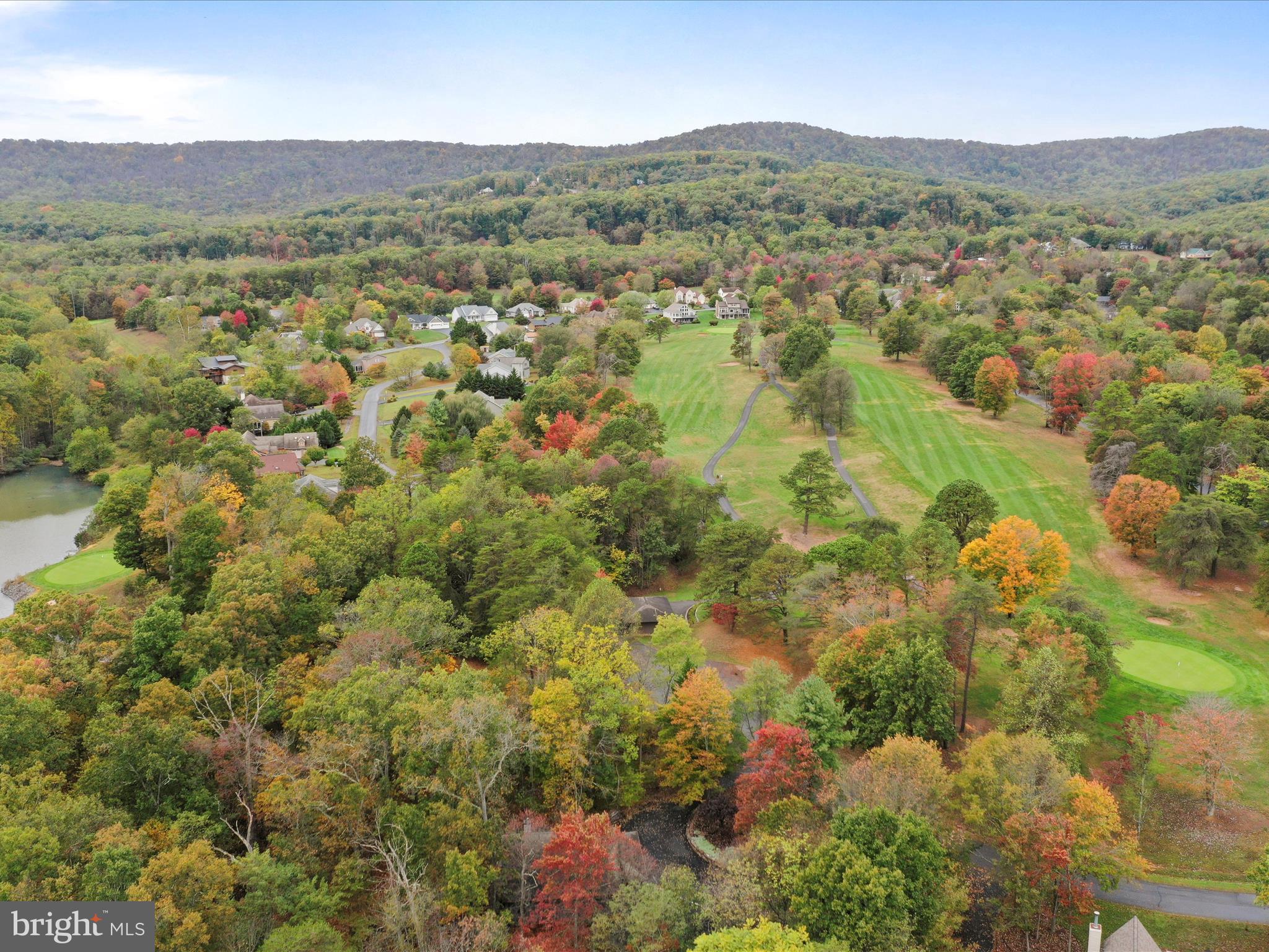THE WOODS - Residential