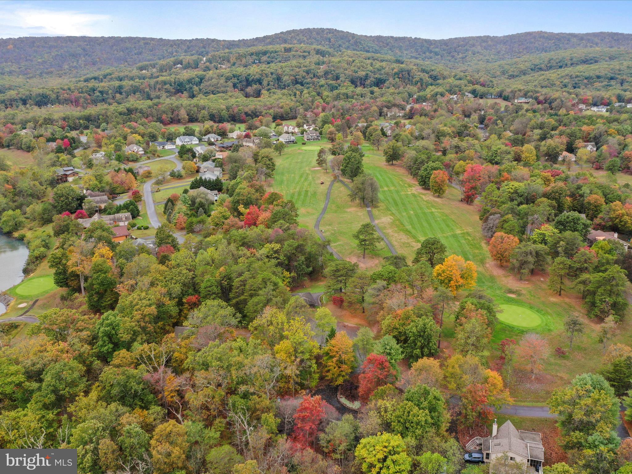 THE WOODS - Residential
