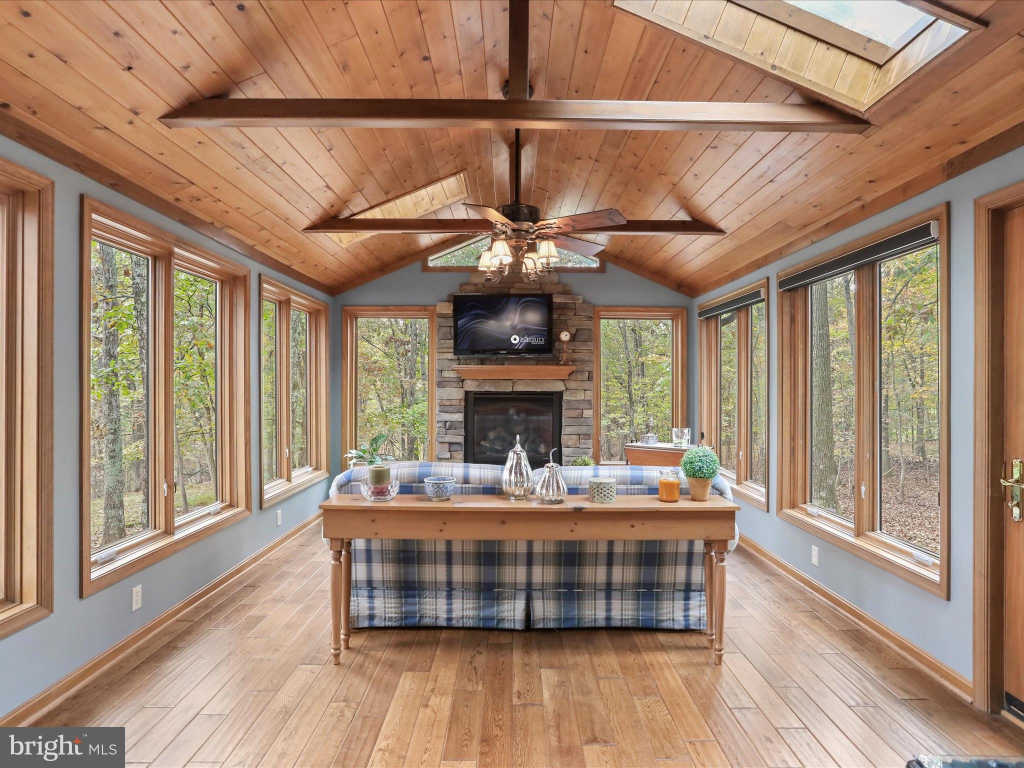 THE WOODS - Residential