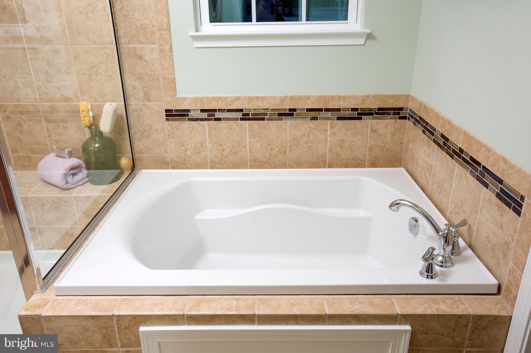 SCENIC MANOR - Residential