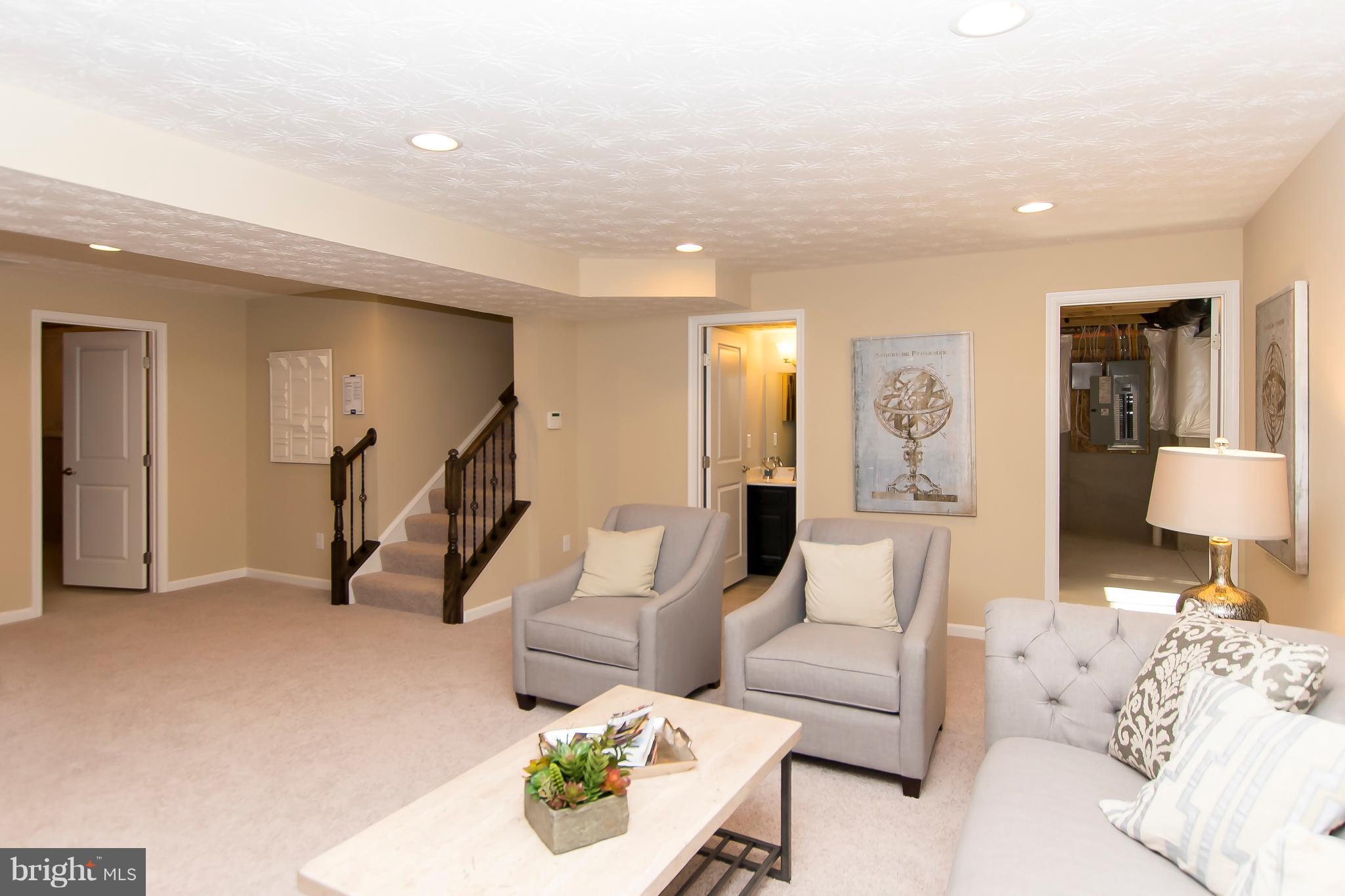 SCENIC MANOR - Residential