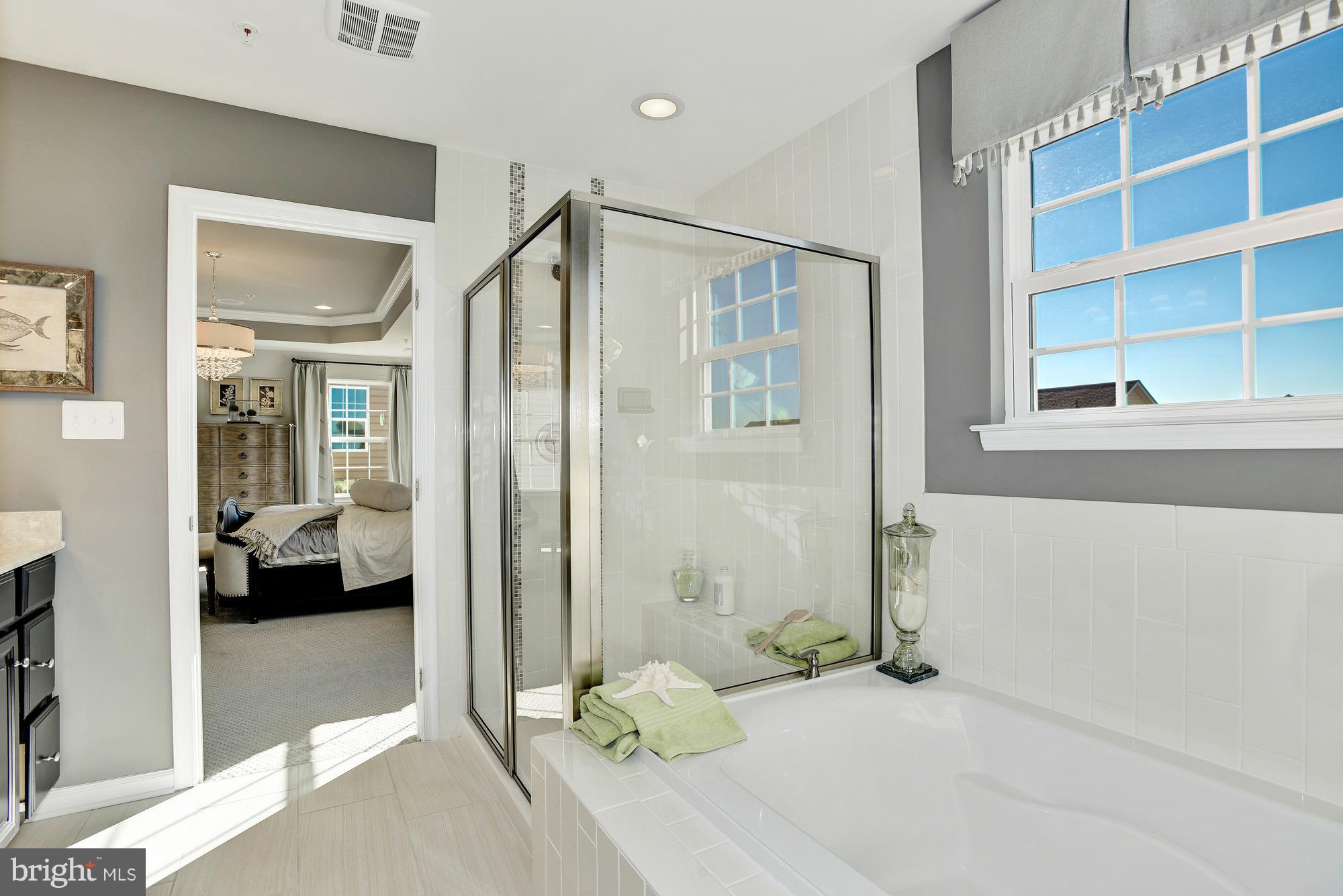 SCENIC MANOR - Residential