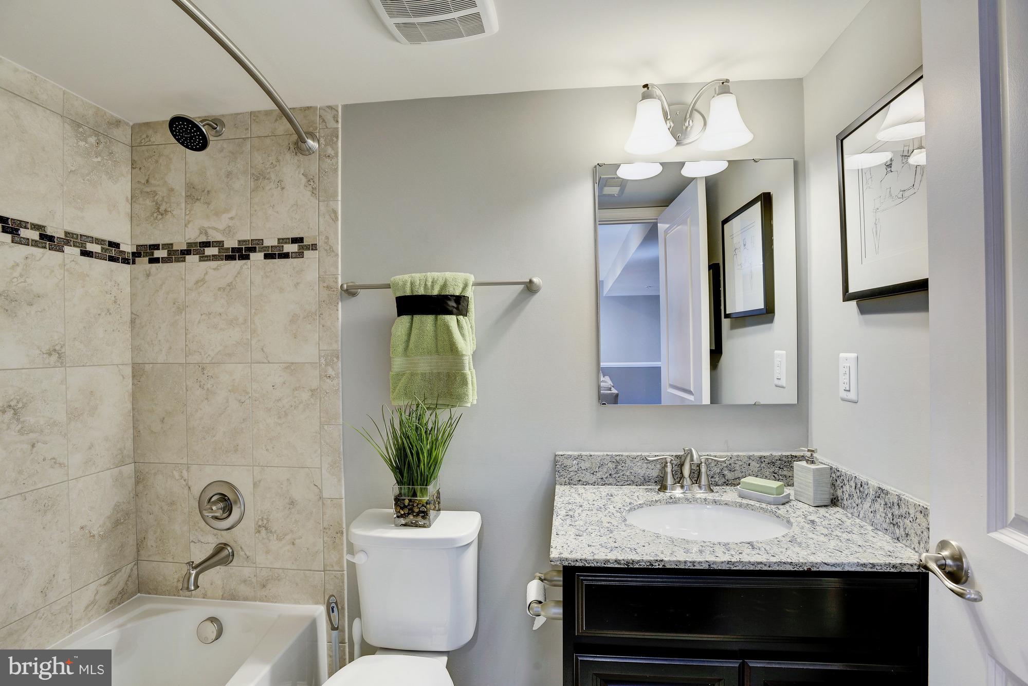 SCENIC MANOR - Residential