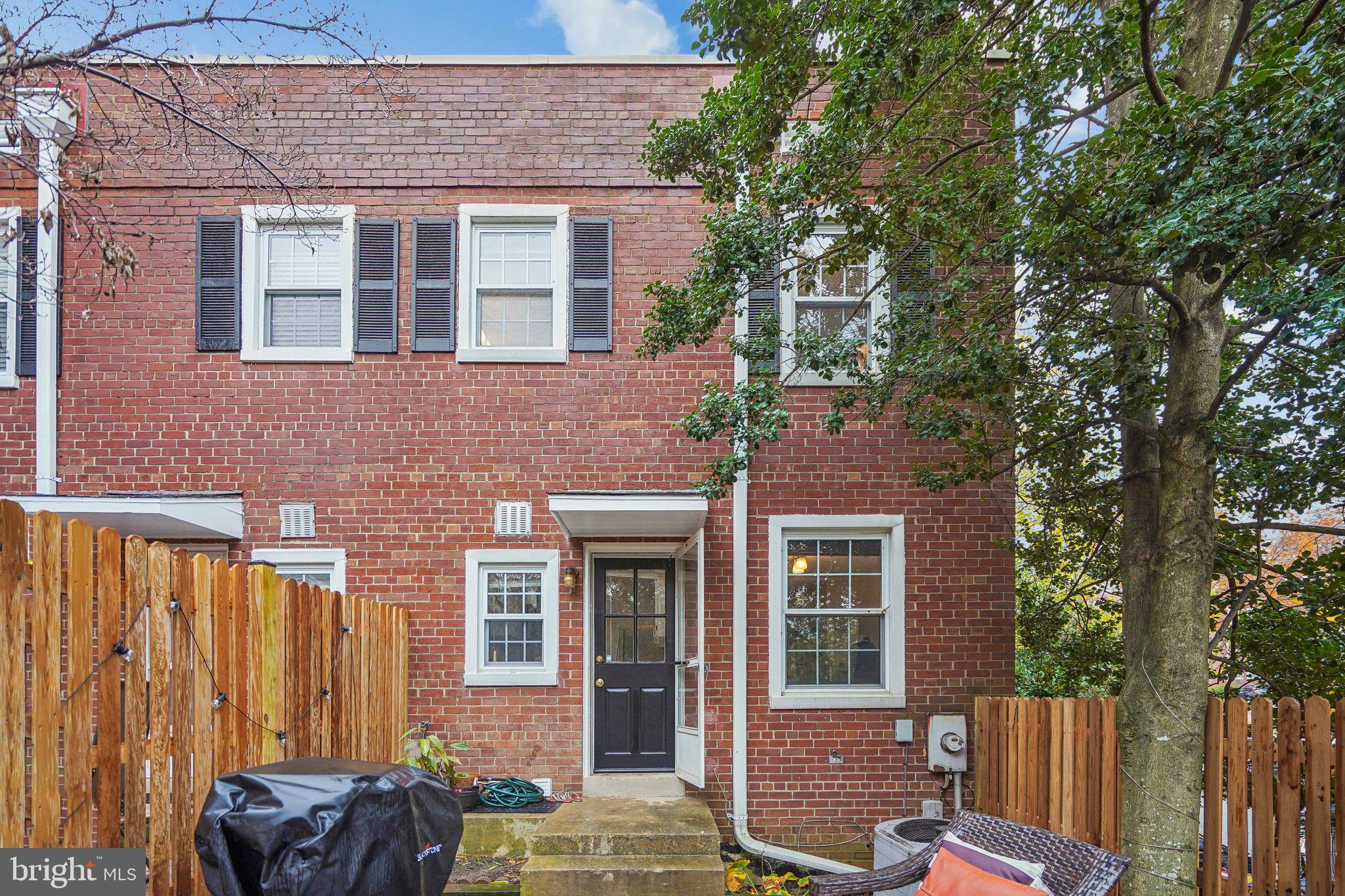 FAIRLINGTON VILLAGES - Residential Lease