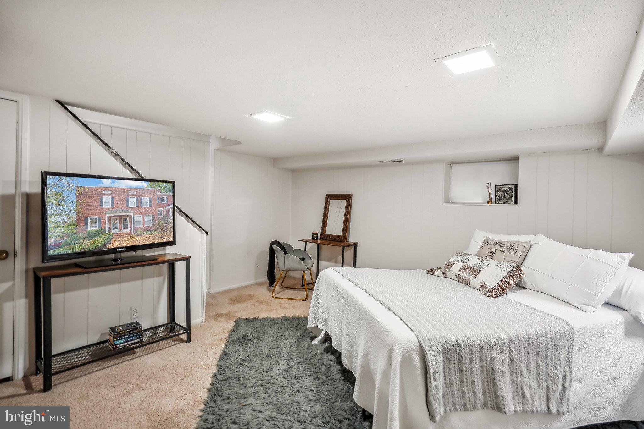 FAIRLINGTON VILLAGES - Residential Lease