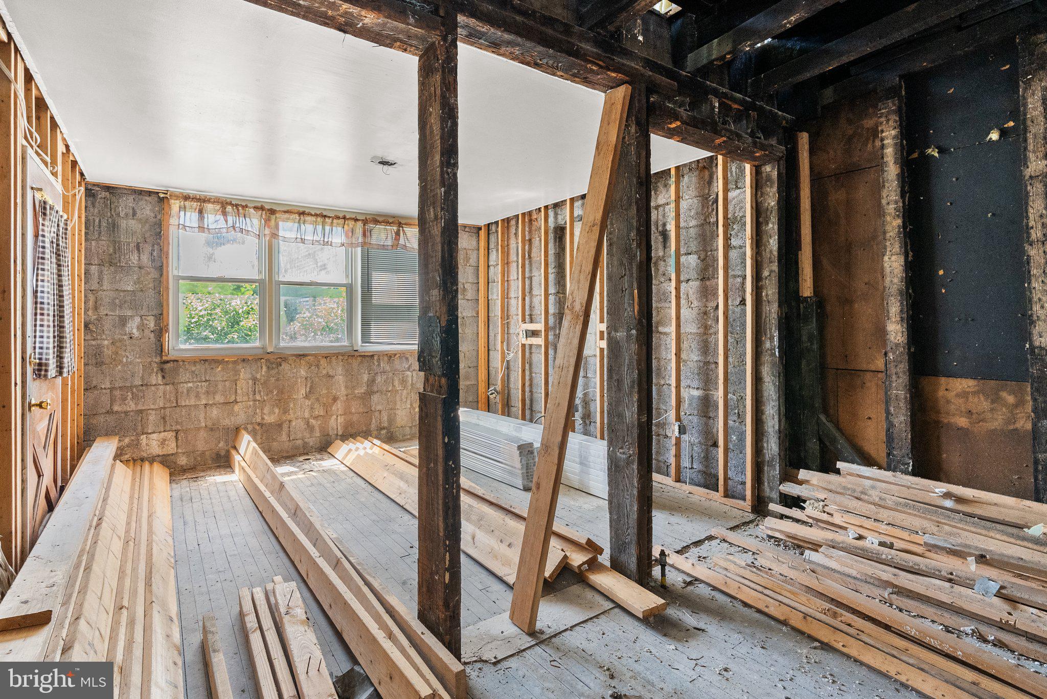 BRIDESBURG - Residential