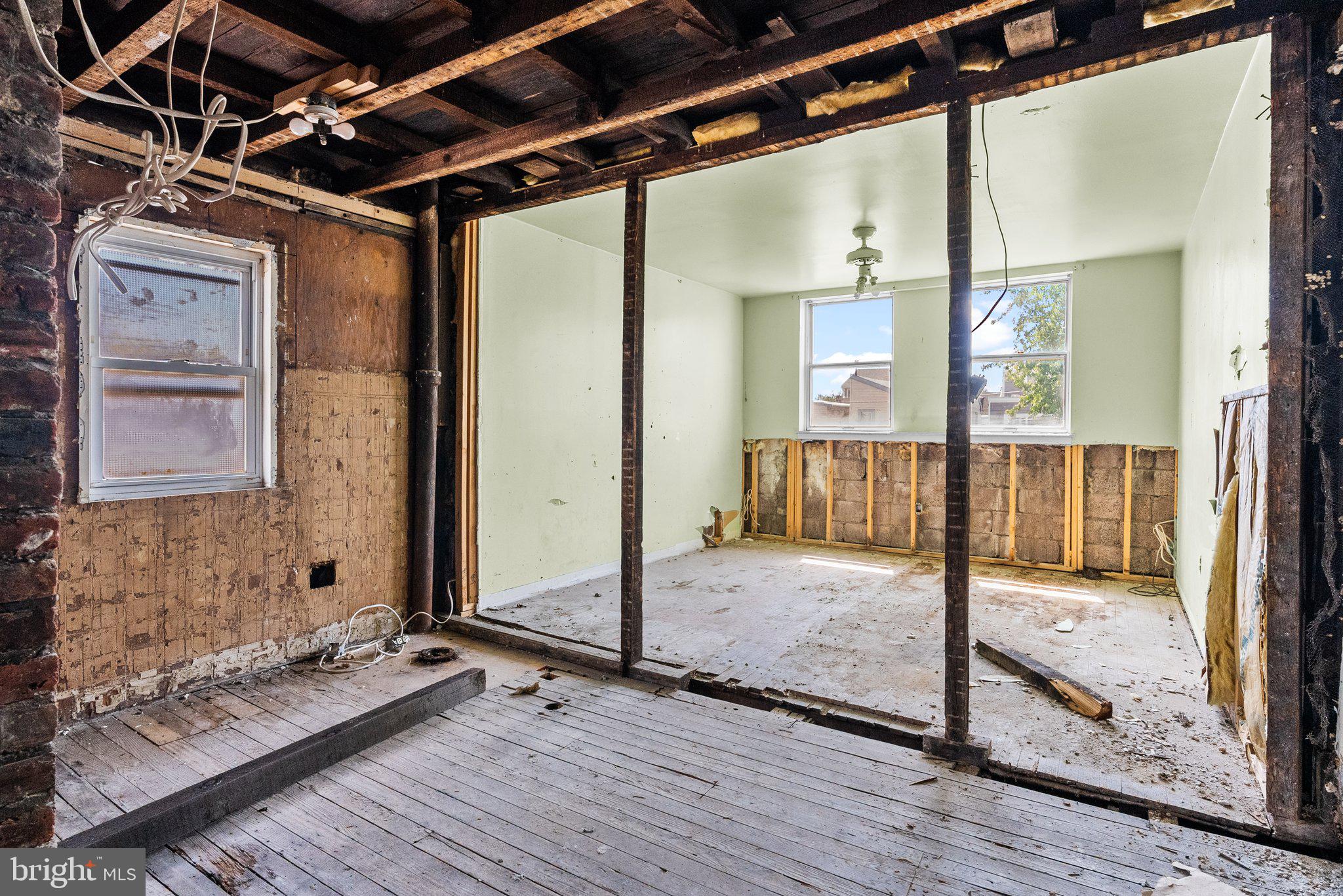 BRIDESBURG - Residential