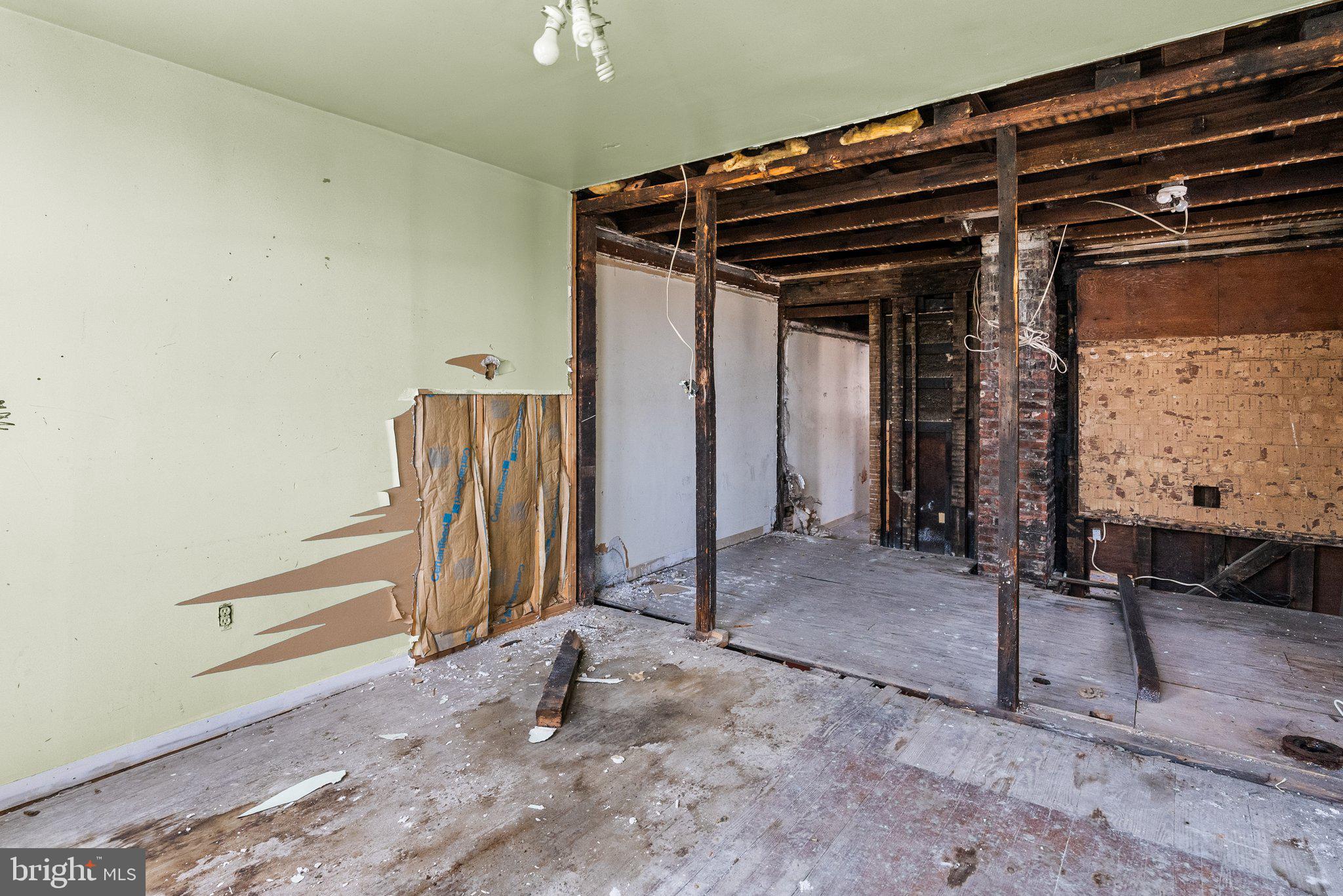 BRIDESBURG - Residential