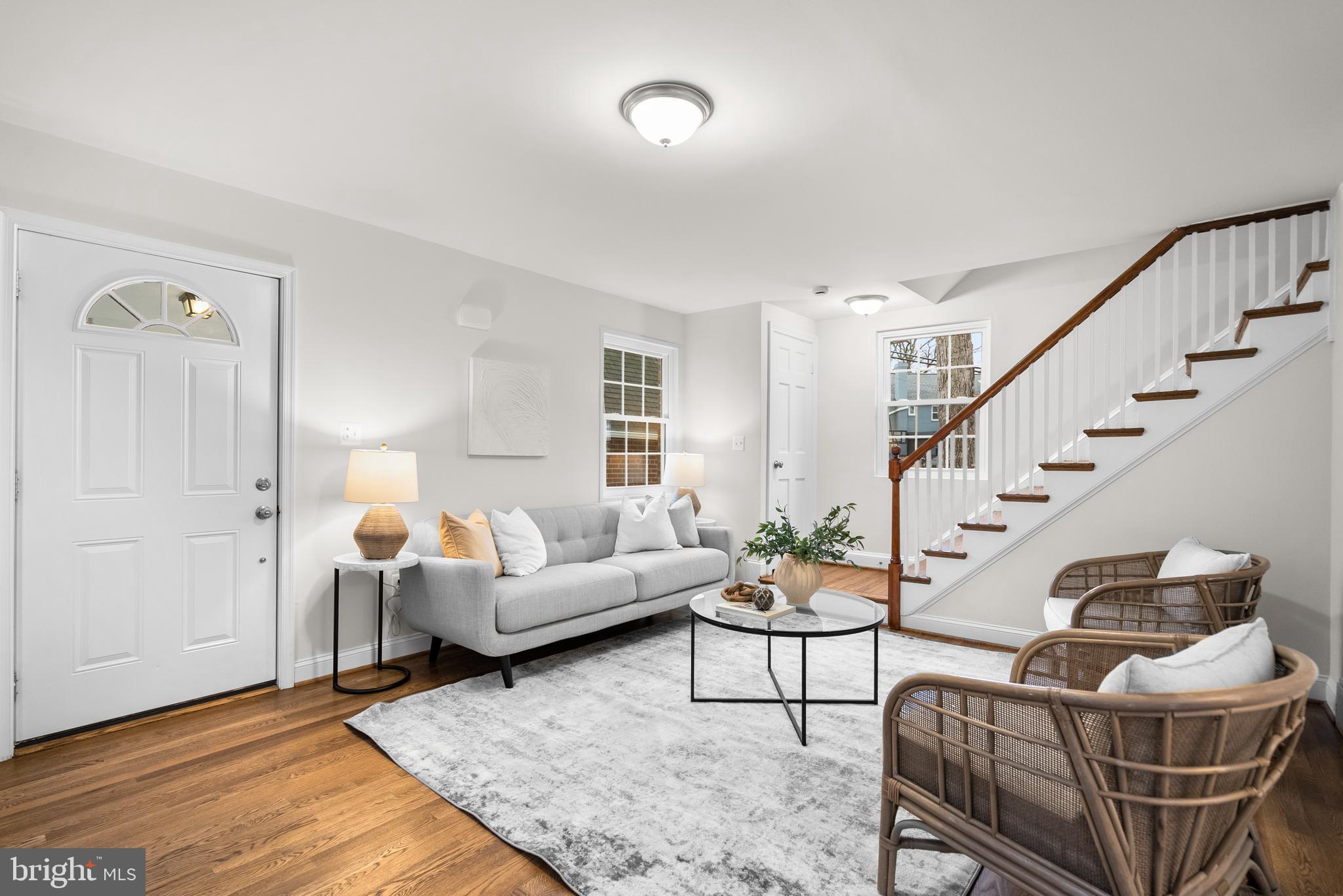 4762 ARLINGTON BOULEVARD