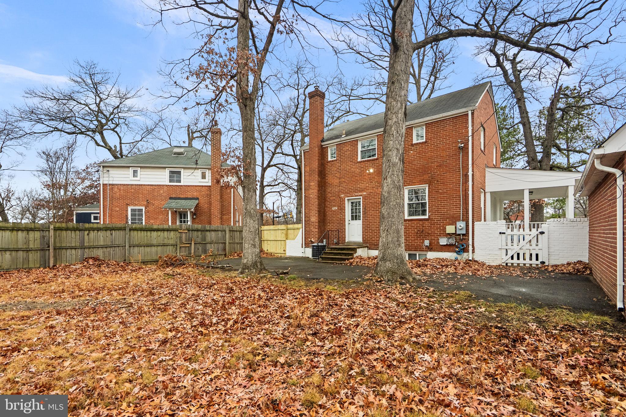 ARLINGTON FOREST - Residential