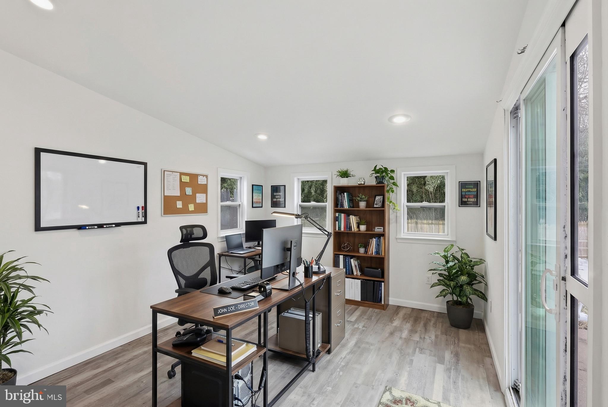 HAMPTON HILLS - Residential