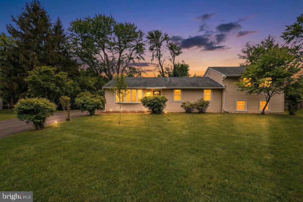 HAMPTON HILLS - Residential