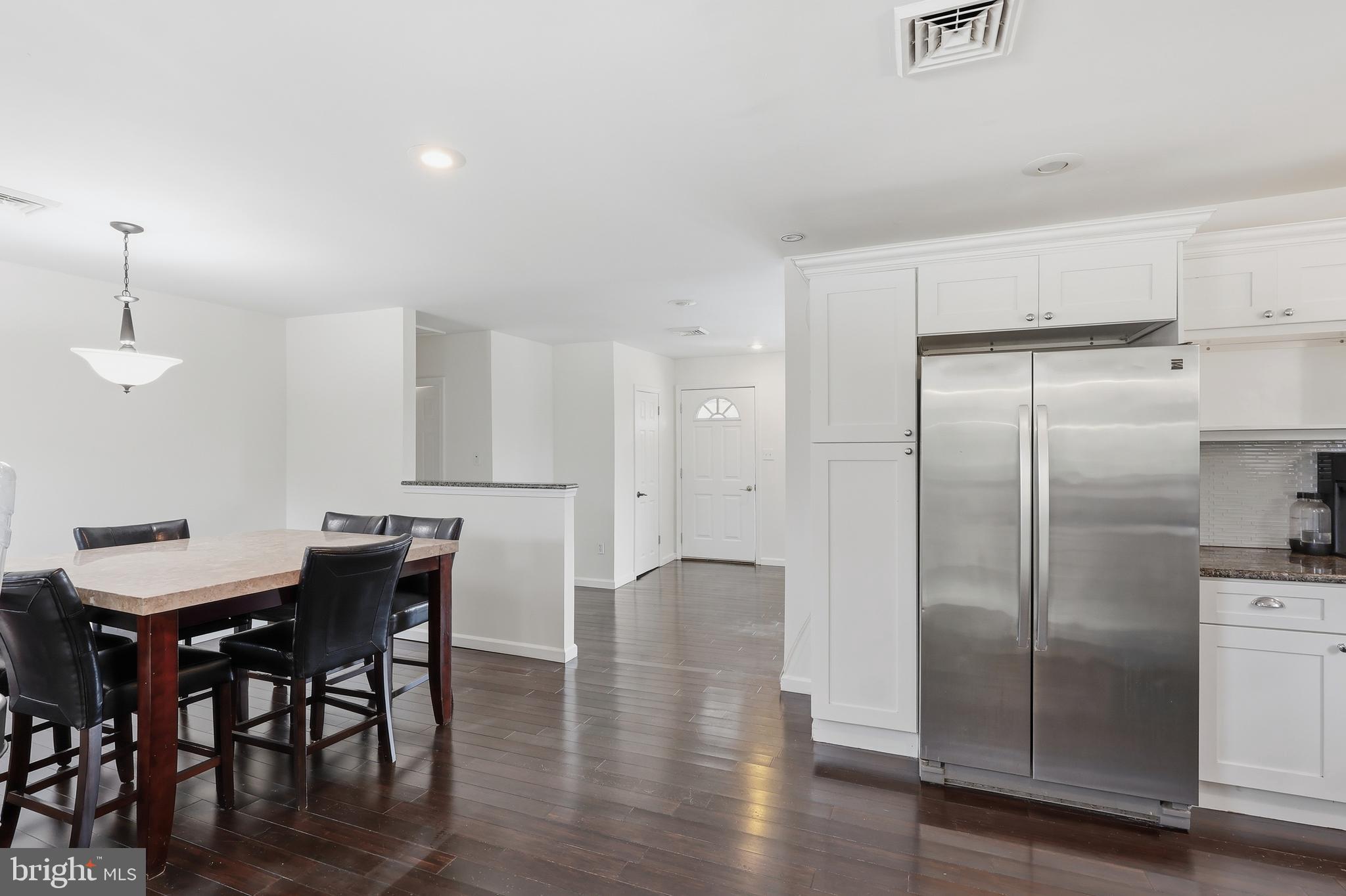 HAMPTON HILLS - Residential