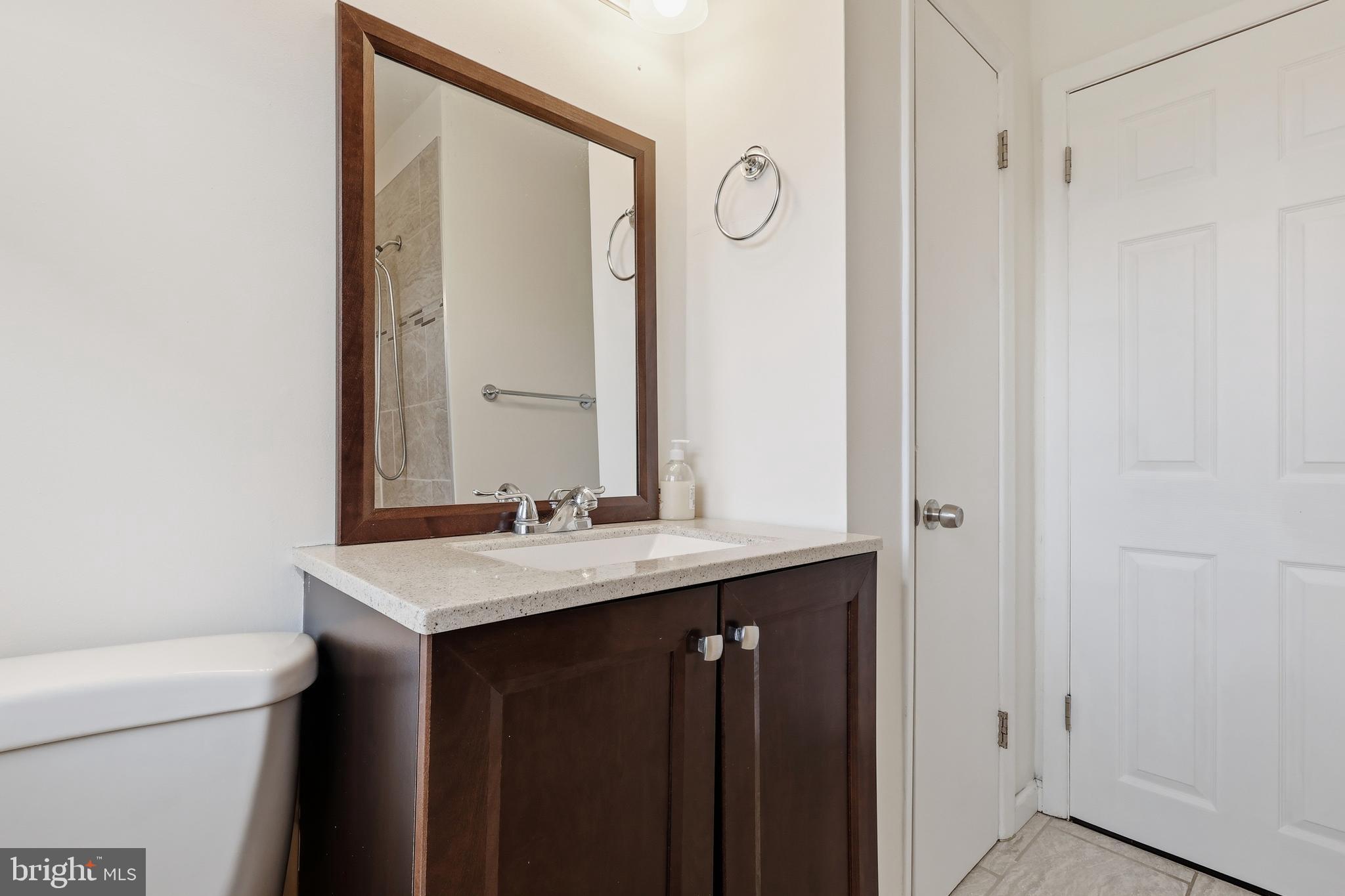 HAMPTON HILLS - Residential