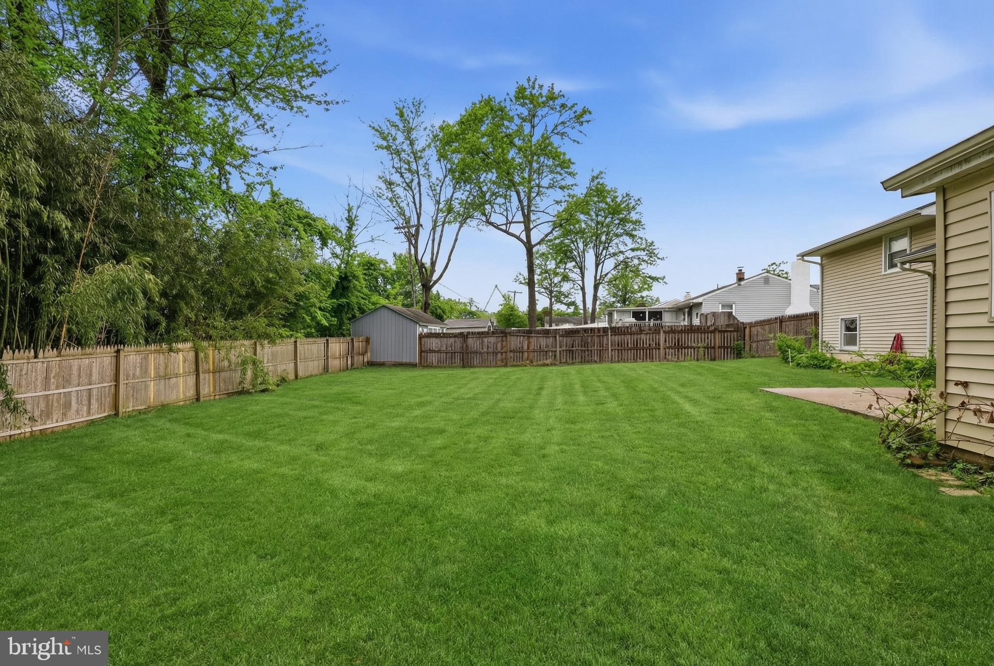 HAMPTON HILLS - Residential